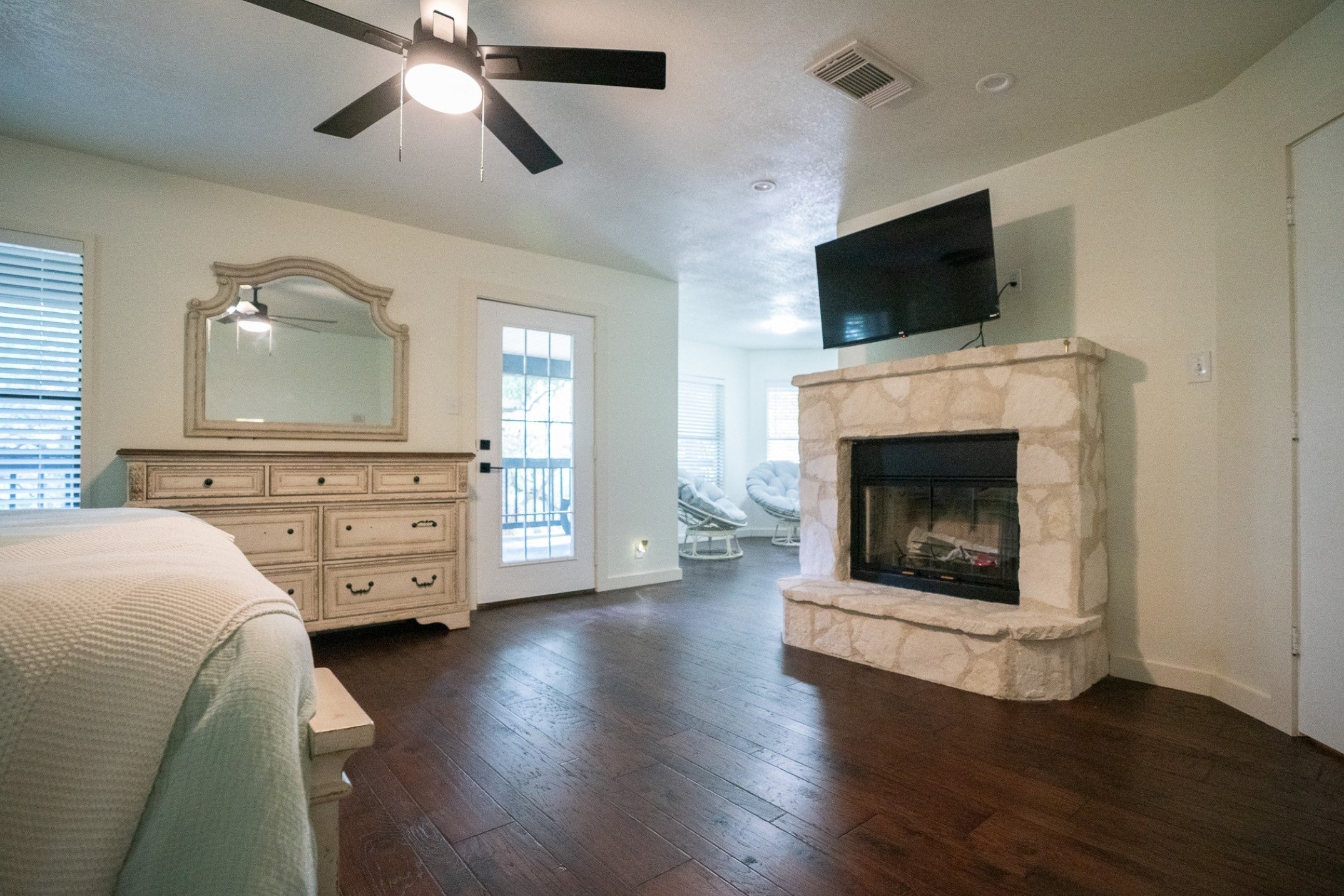 Boerne, Texas, 78006, United States, 4 Bedrooms Bedrooms, ,3 BathroomsBathrooms,Residential,Active,1900412