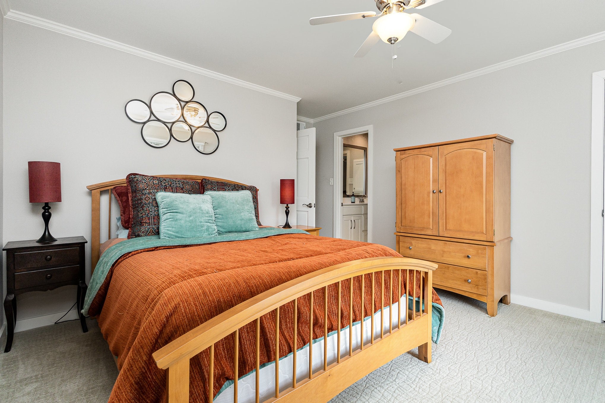 Dallas, Texas, 75240, United States, 6 Bedrooms Bedrooms, ,4 BathroomsBathrooms,Residential,Active,1894543
