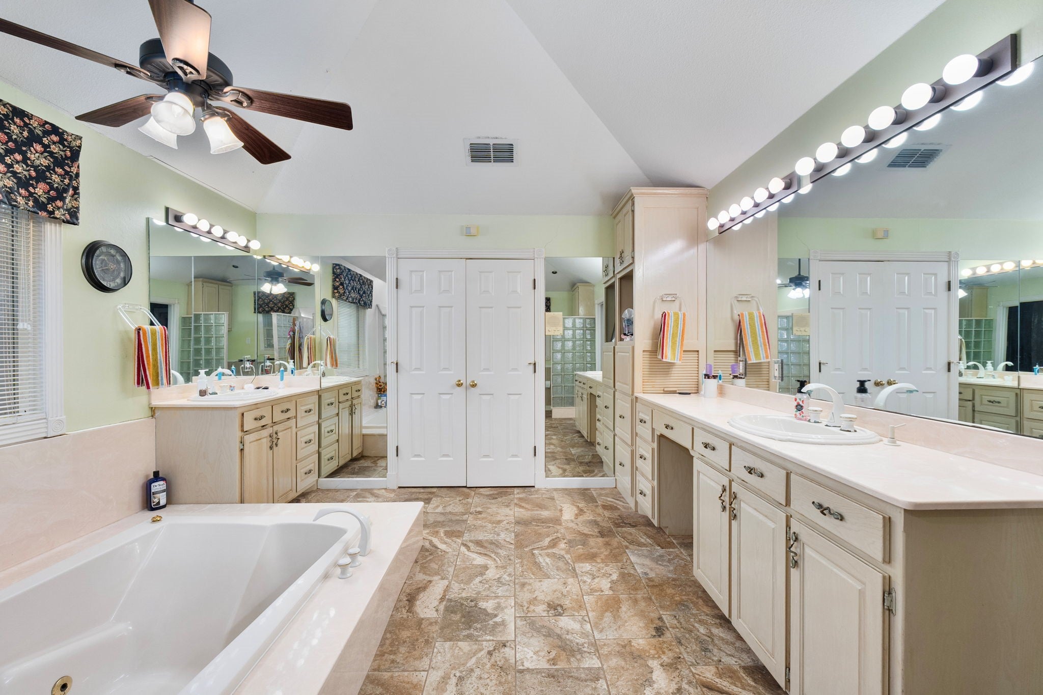 Aubrey, Texas, 76227, United States, 4 Bedrooms Bedrooms, ,3 BathroomsBathrooms,Residential,Active,2007161