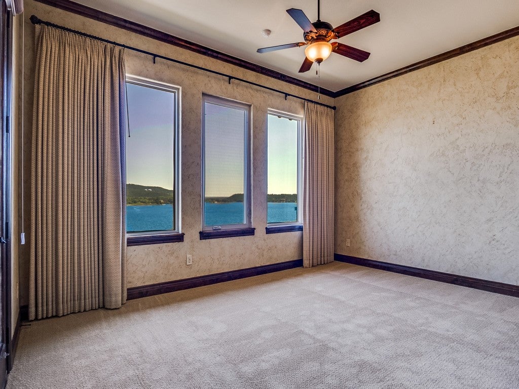 Graham, Texas, 76450, United States, 4 Bedrooms Bedrooms, ,4 BathroomsBathrooms,Residential,Active,1944034