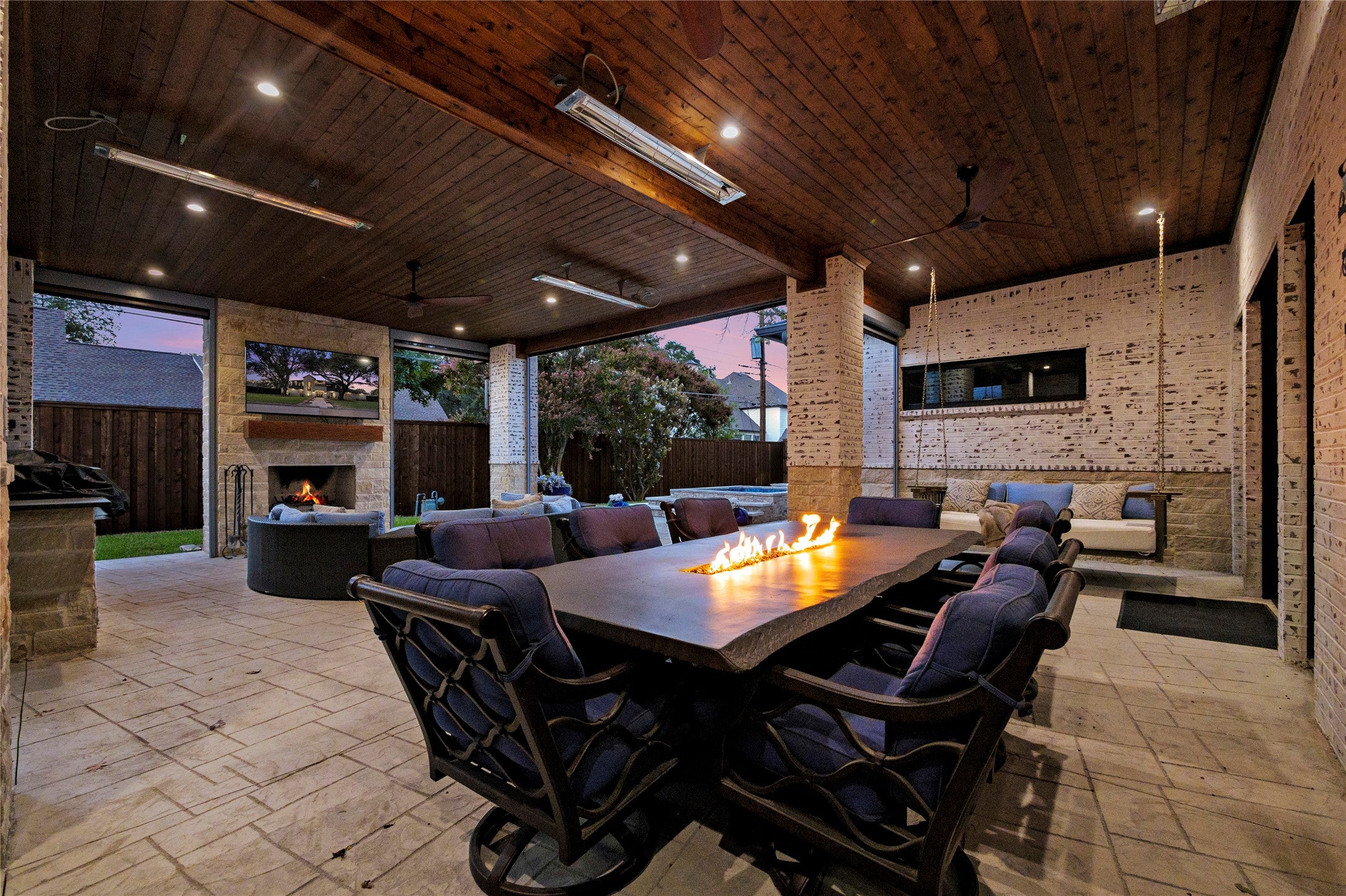 Dallas, Texas, 75244, United States, 5 Bedrooms Bedrooms, ,7 BathroomsBathrooms,Residential,Active,1905372