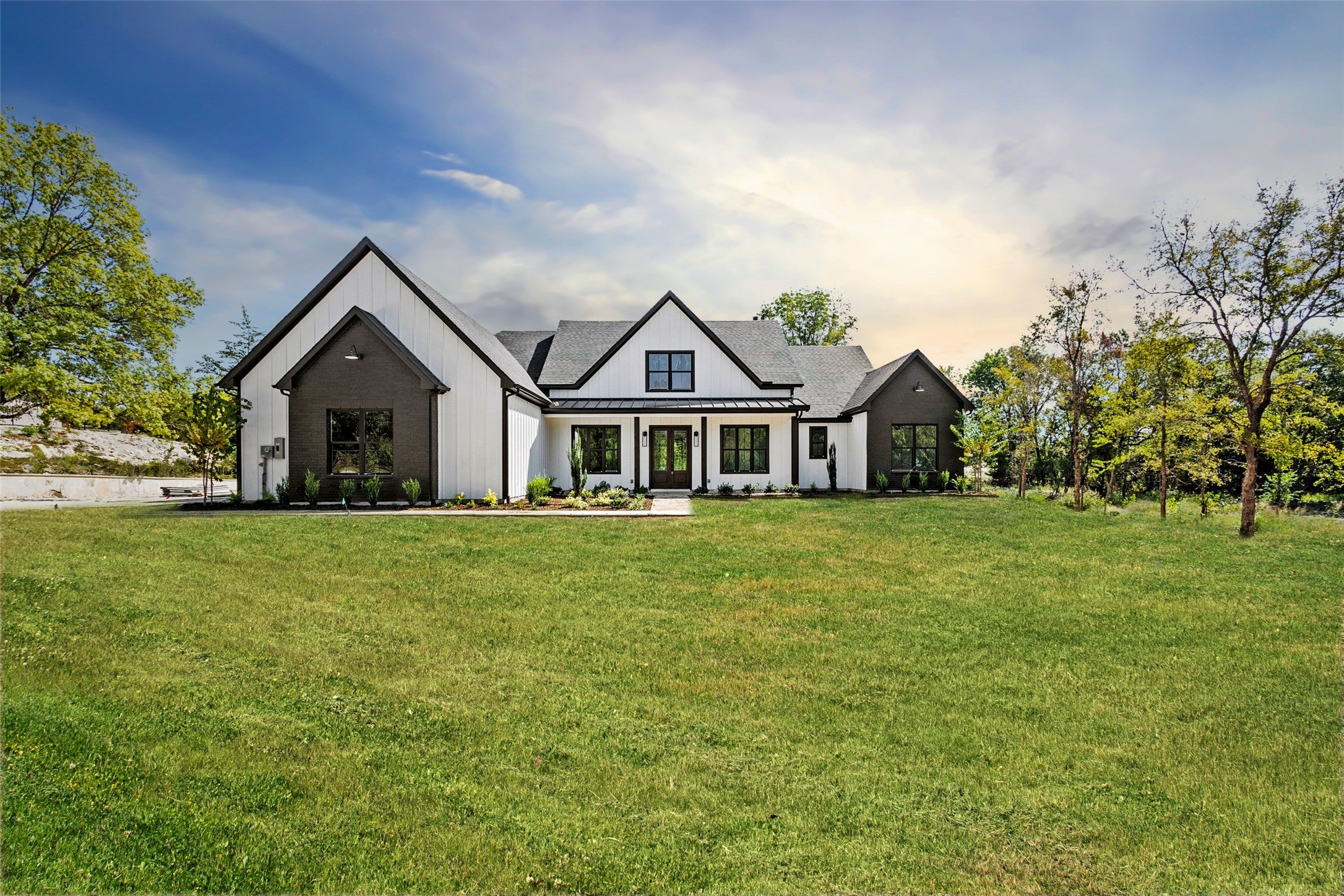 Van Alstyne, Texas, 75495, United States, 4 Bedrooms Bedrooms, ,4 BathroomsBathrooms,Residential,Active,1880019