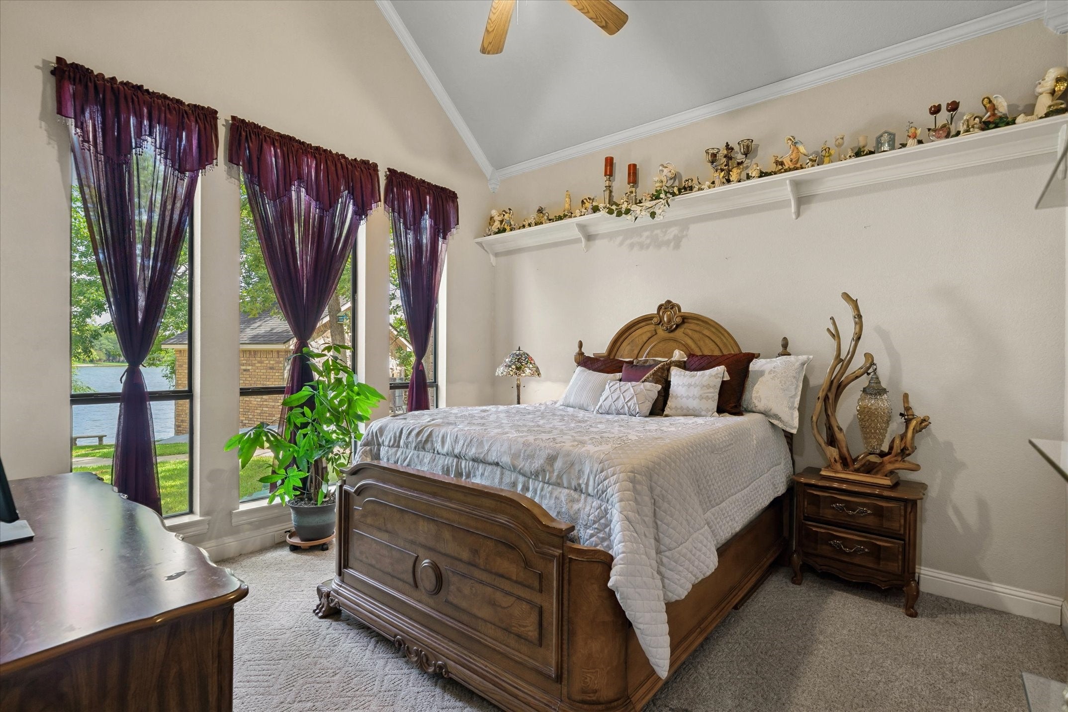 Mabank, Texas, 75156, United States, 5 Bedrooms Bedrooms, ,6 BathroomsBathrooms,Residential,Active,1894194