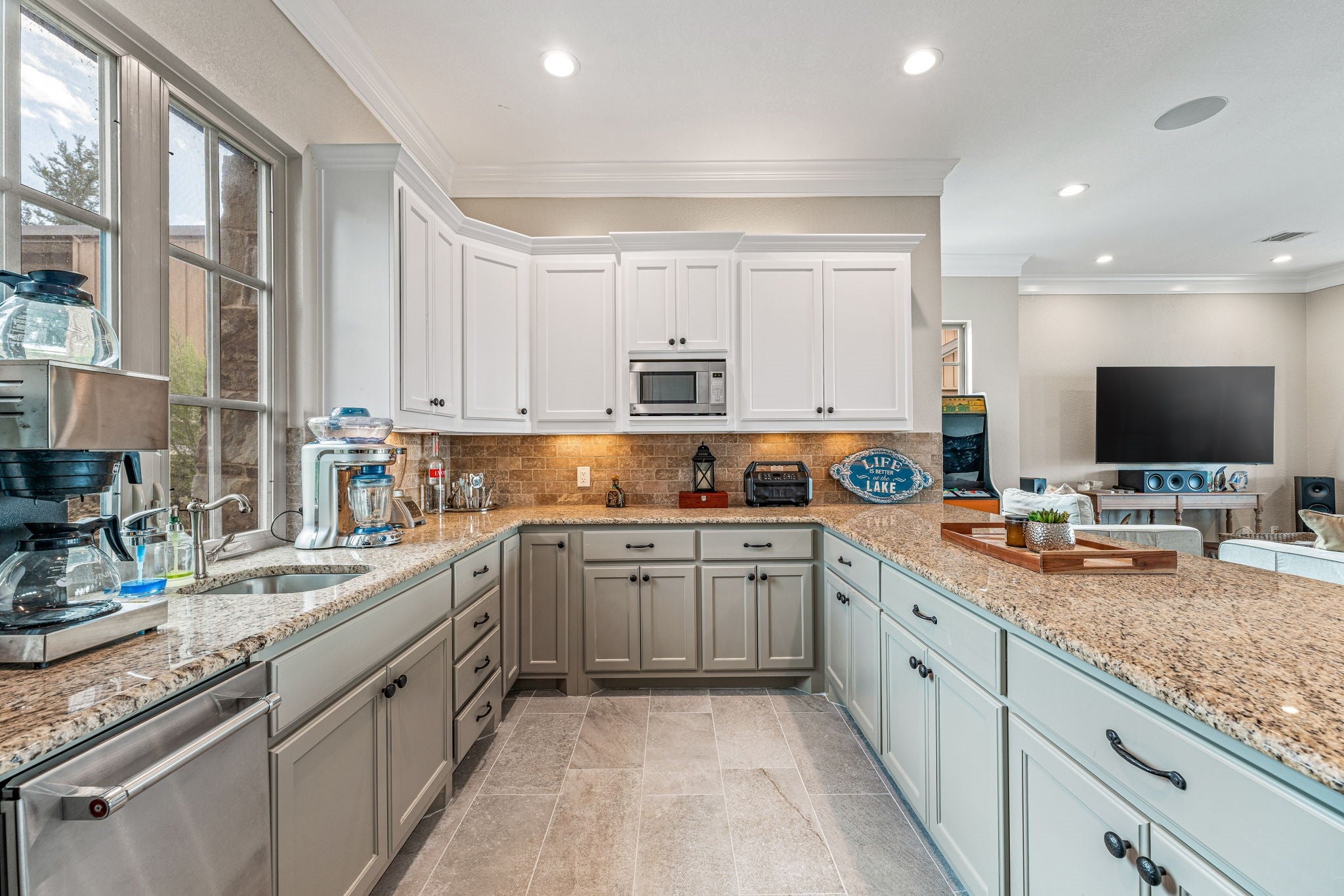 Graford, Texas, 76449, United States, ,6 BathroomsBathrooms,Residential,Active,1852724