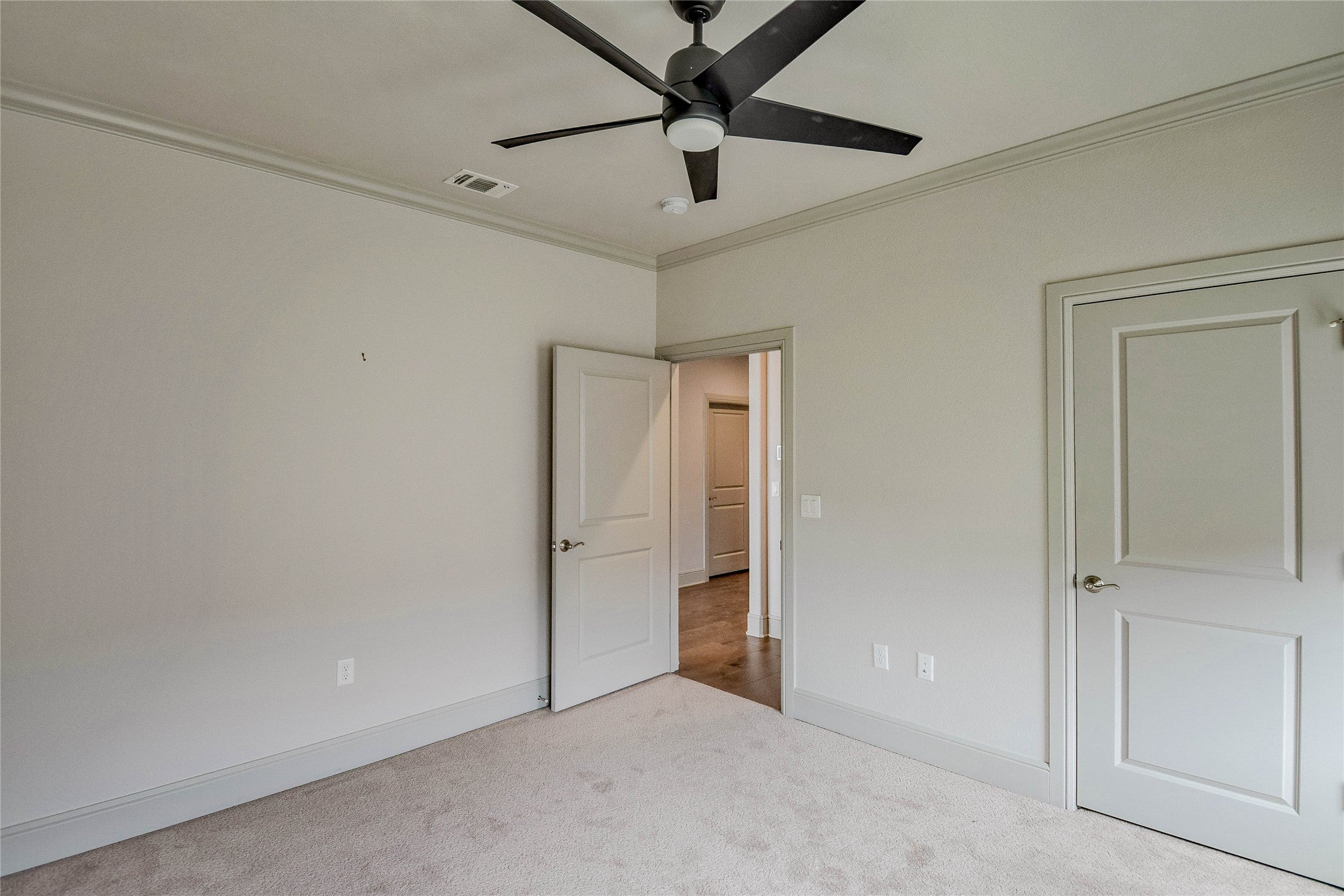 Granbury, Texas, 76048, United States, 3 Bedrooms Bedrooms, ,3 BathroomsBathrooms,Residential,Active,1828685