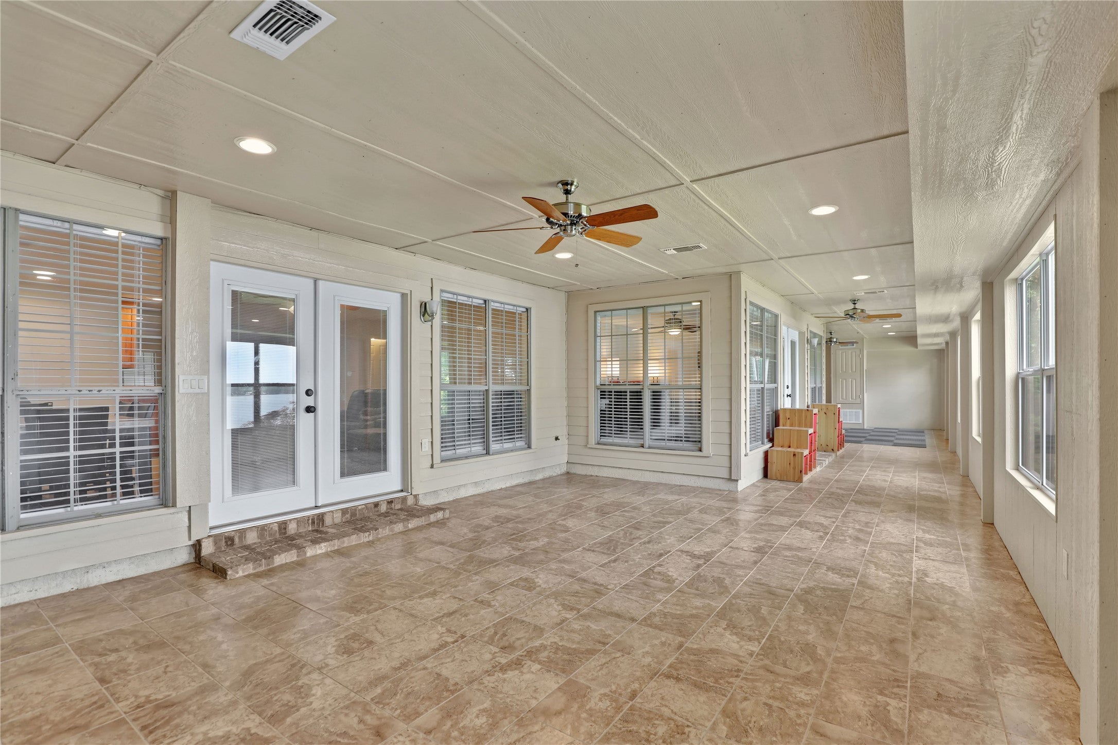 Scroggins, Texas, 75480, United States, 5 Bedrooms Bedrooms, ,5 BathroomsBathrooms,Residential,Active,1781819