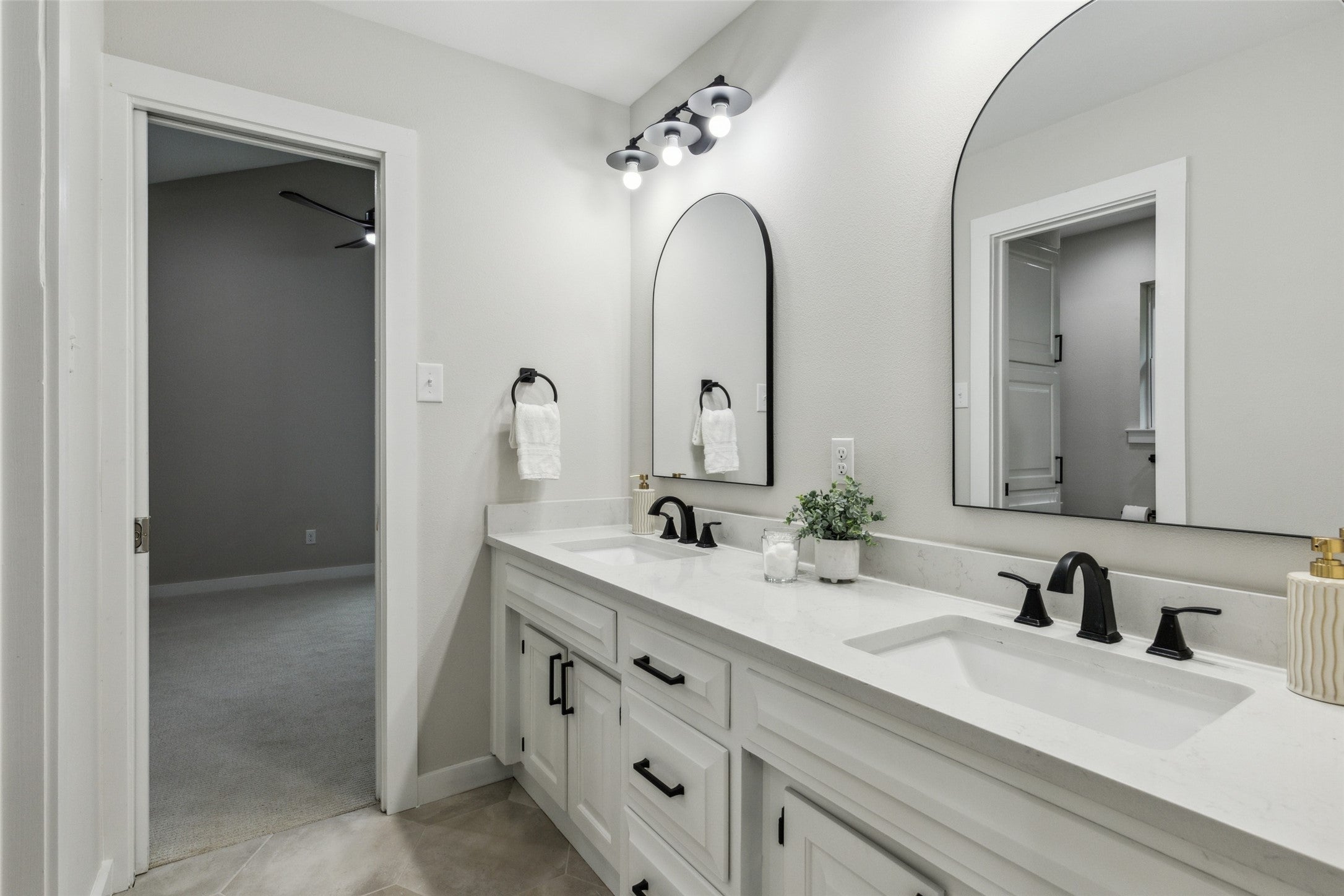 Colleyville, Texas, 76034, United States, 5 Bedrooms Bedrooms, ,4 BathroomsBathrooms,Residential,Active,1832302