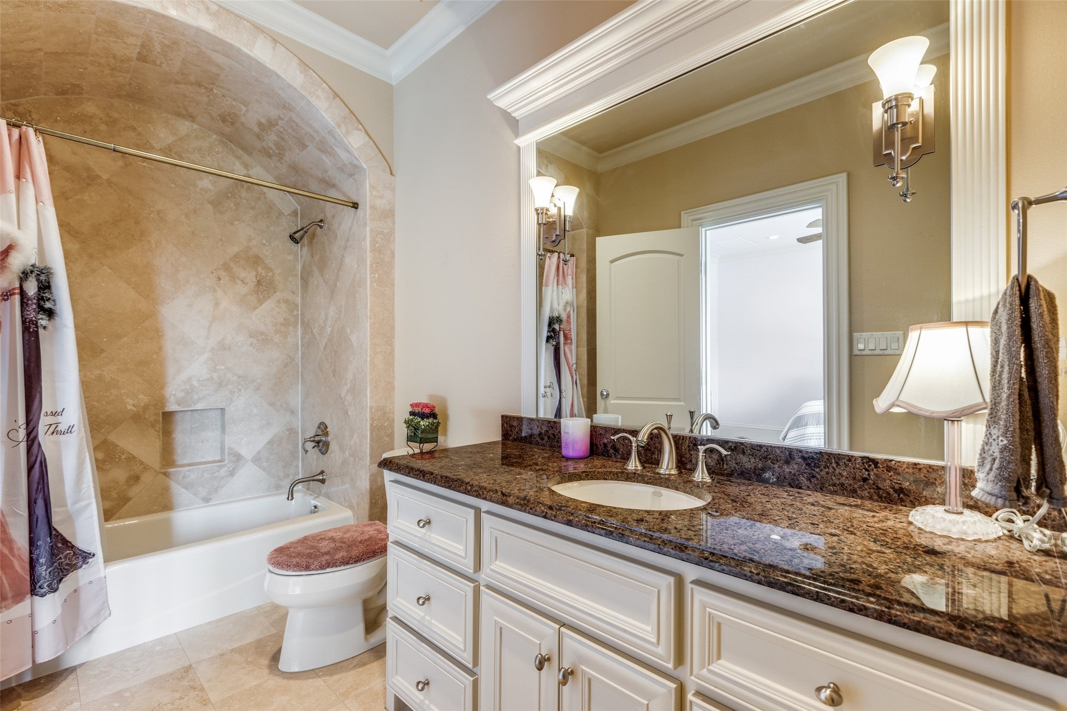 Pilot Point, Texas, 76258, United States, 6 Bedrooms Bedrooms, ,8 BathroomsBathrooms,Residential,Active,1953394