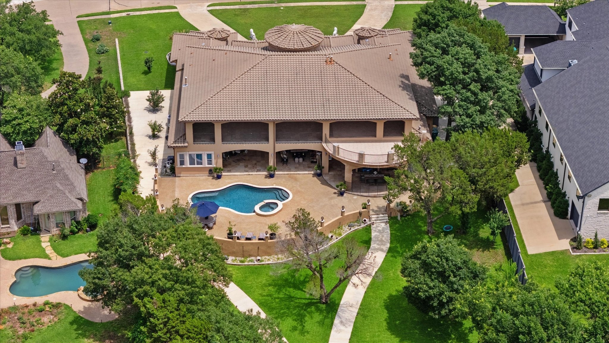 Cedar Hill, Texas, 75104, United States, 6 Bedrooms Bedrooms, ,8 BathroomsBathrooms,Residential,Active,1964299