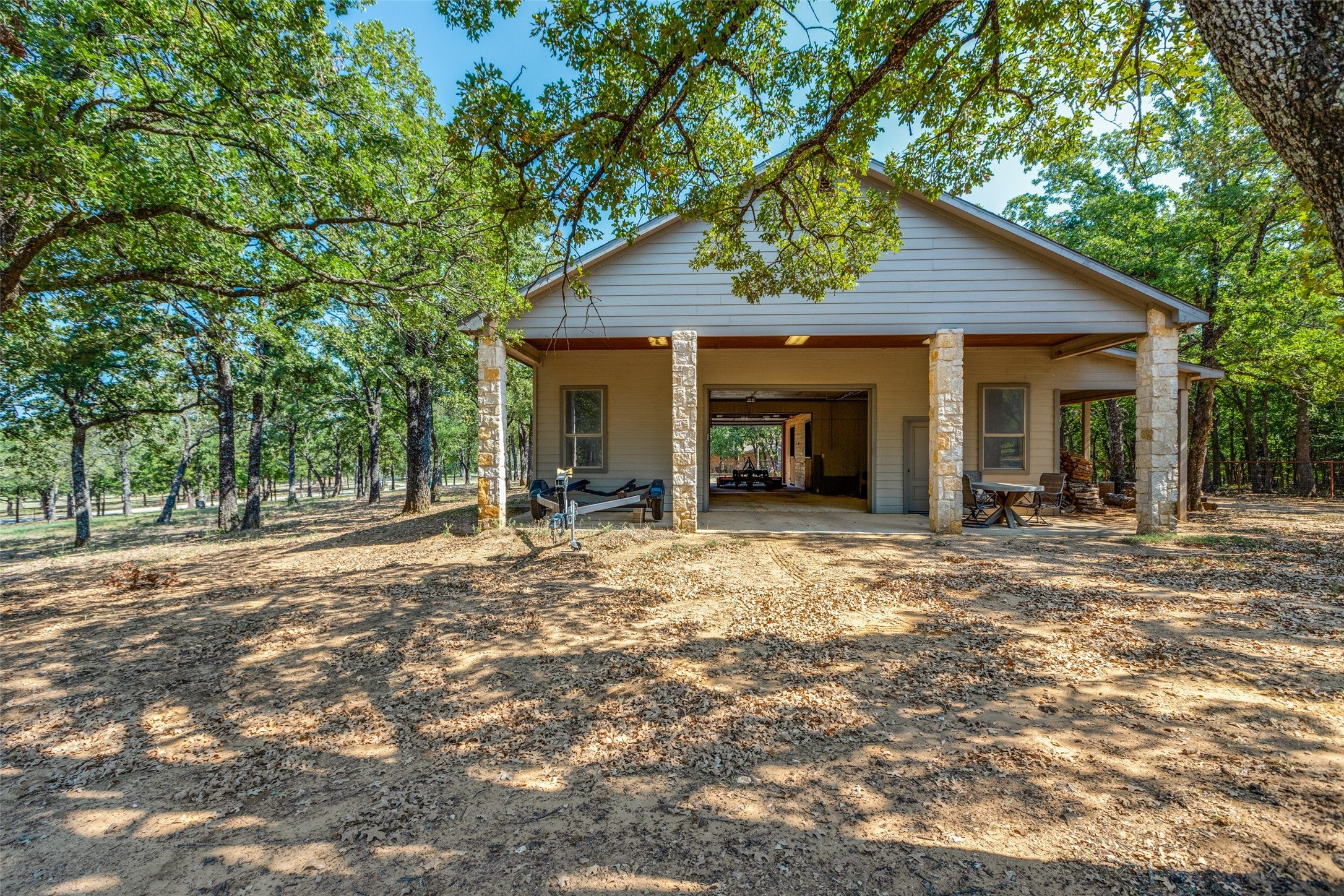 Pilot Point, Texas, 76258, United States, 6 Bedrooms Bedrooms, ,8 BathroomsBathrooms,Residential,Active,1953394