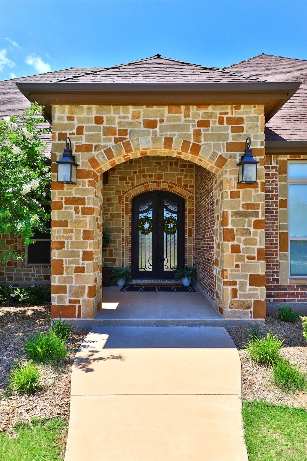 Abilene, Texas, 79602, United States, 5 Bedrooms Bedrooms, ,8 BathroomsBathrooms,Residential,Active,1762874