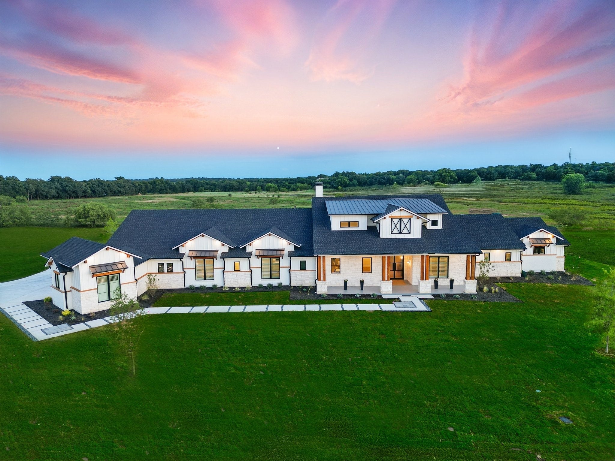 Lantana, Texas, 76226, United States, 4 Bedrooms Bedrooms, ,5 BathroomsBathrooms,Residential,Active,2001362