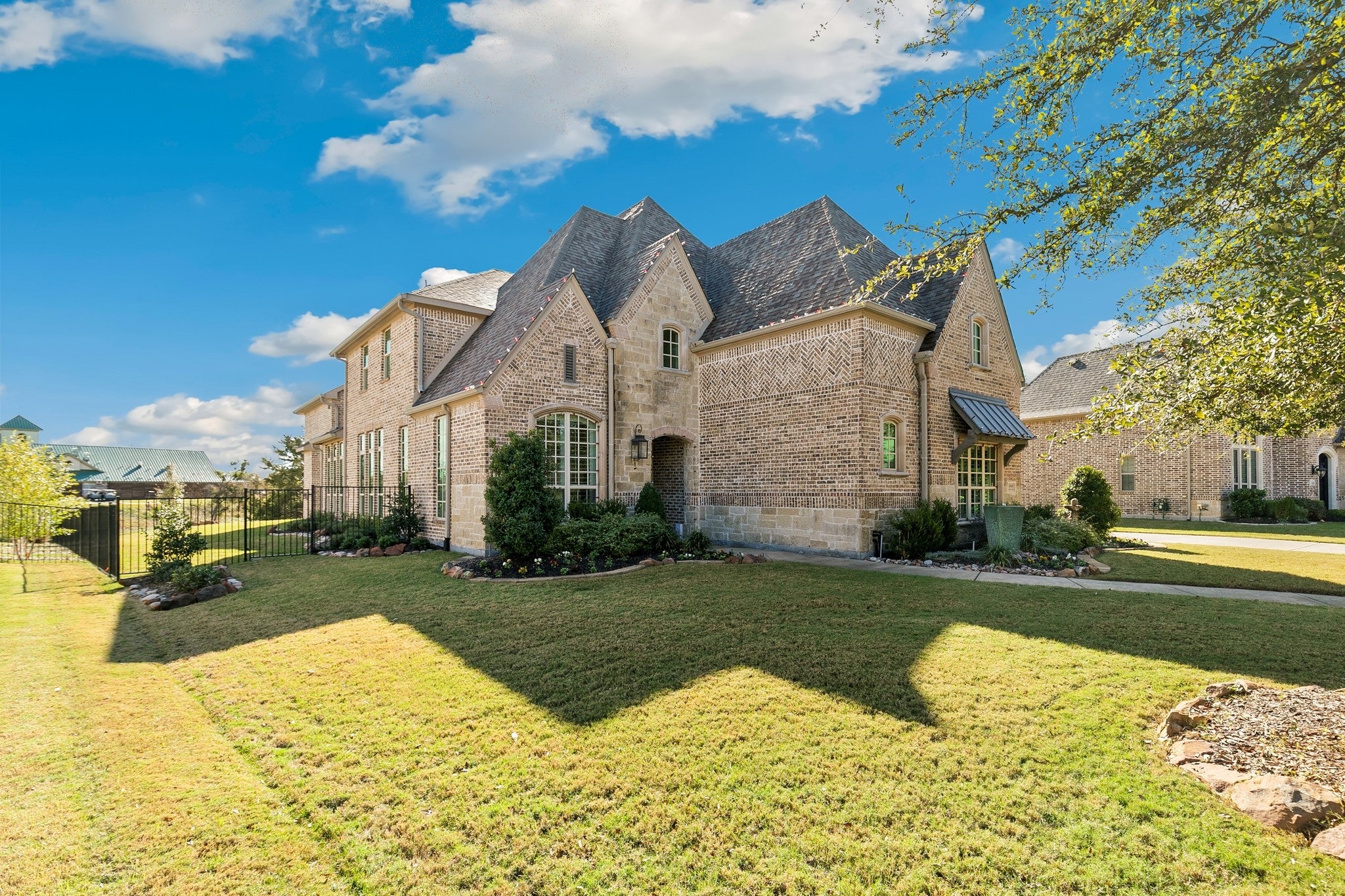 Prosper, Texas, 75078, United States, 5 Bedrooms Bedrooms, ,8 BathroomsBathrooms,Residential,Active,1999271