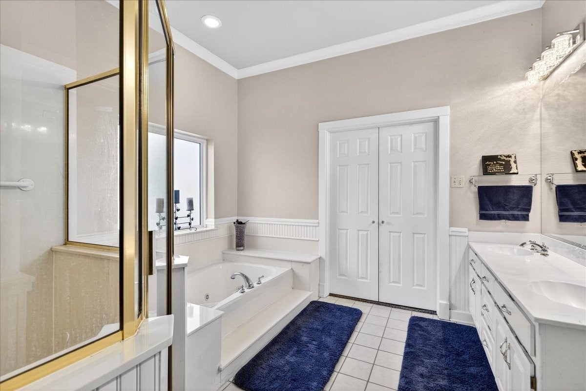 Scurry, Texas, 75158, United States, 4 Bedrooms Bedrooms, ,3 BathroomsBathrooms,Residential,Active,2007195