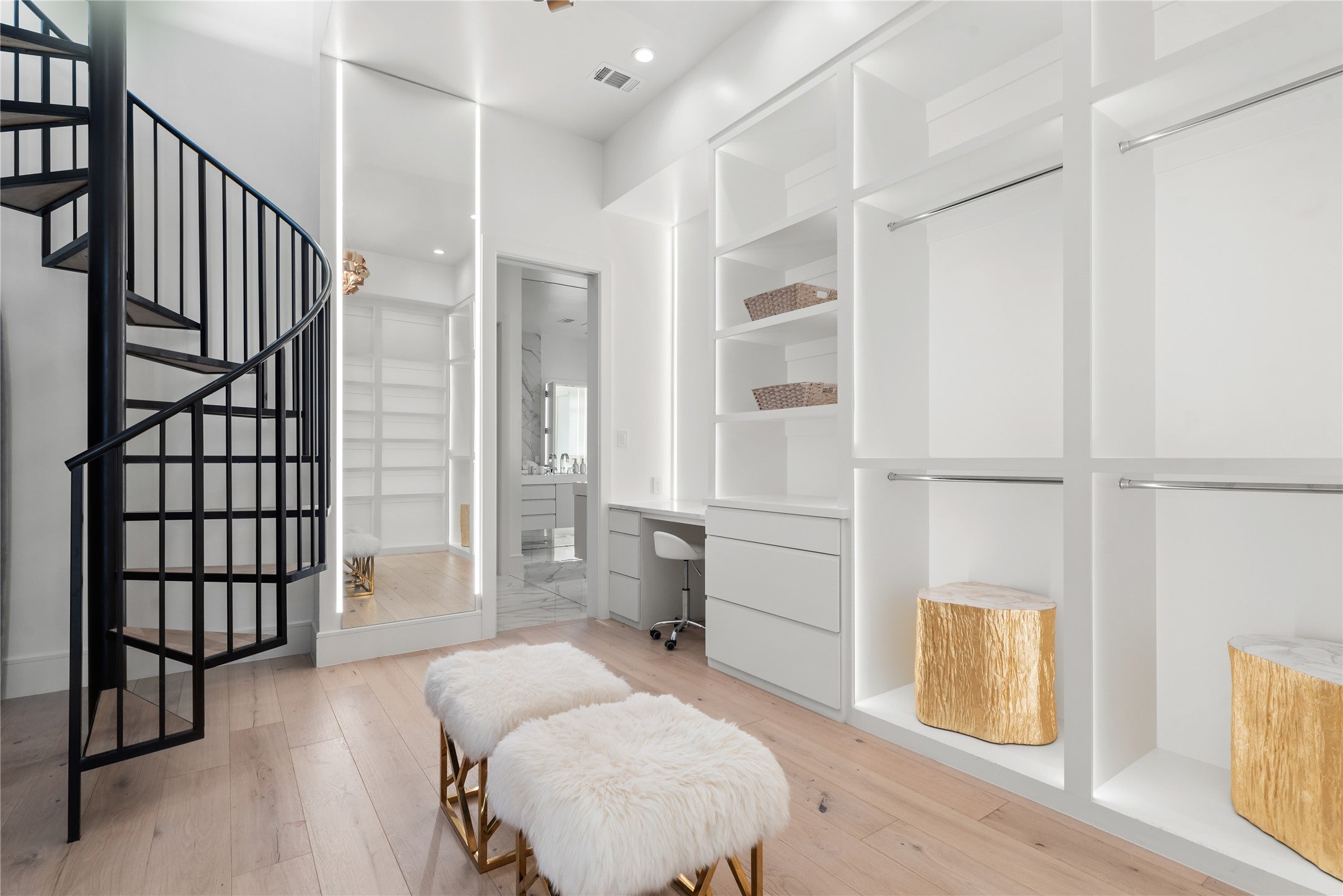 Streetman, Texas, 75859, United States, 5 Bedrooms Bedrooms, ,7 BathroomsBathrooms,Residential,Active,1988712