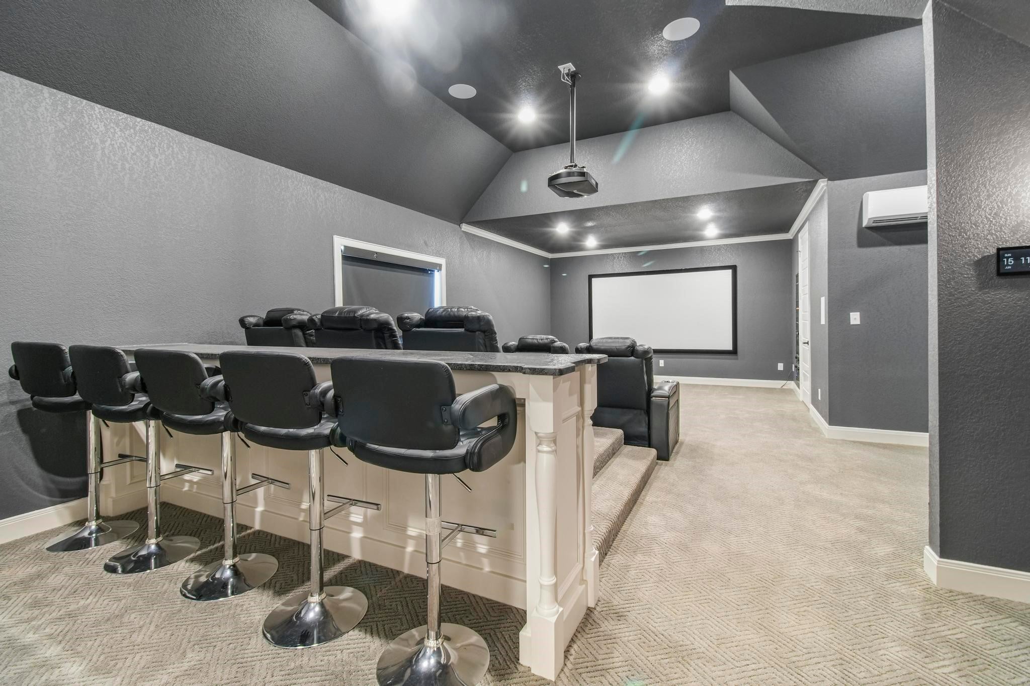 Tyler, Texas, 75703, United States, ,9 BathroomsBathrooms,Residential,Active,1899924