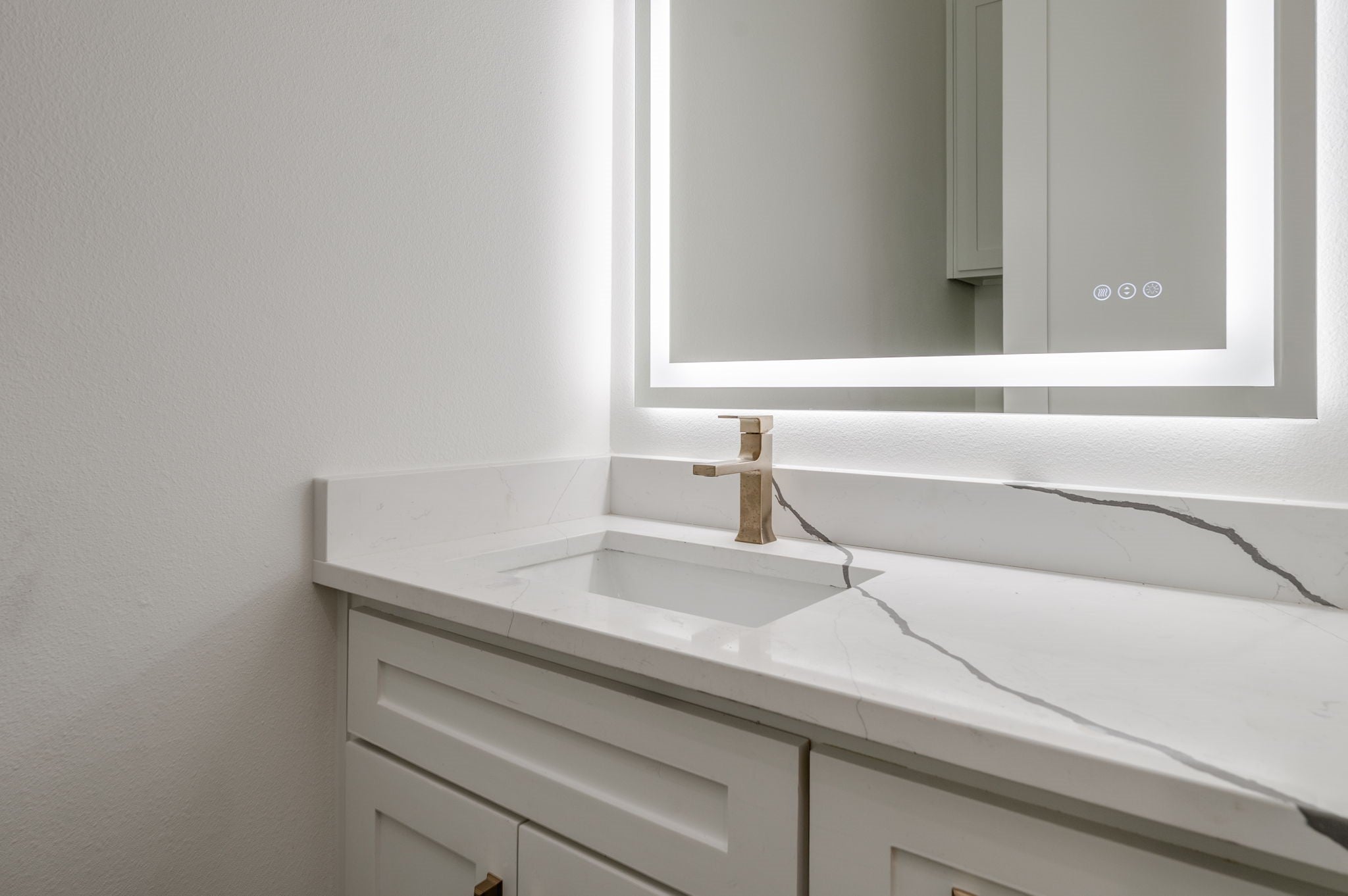 Dallas, Texas, 75209, United States, 4 Bedrooms Bedrooms, ,5 BathroomsBathrooms,Residential,Active,1942360