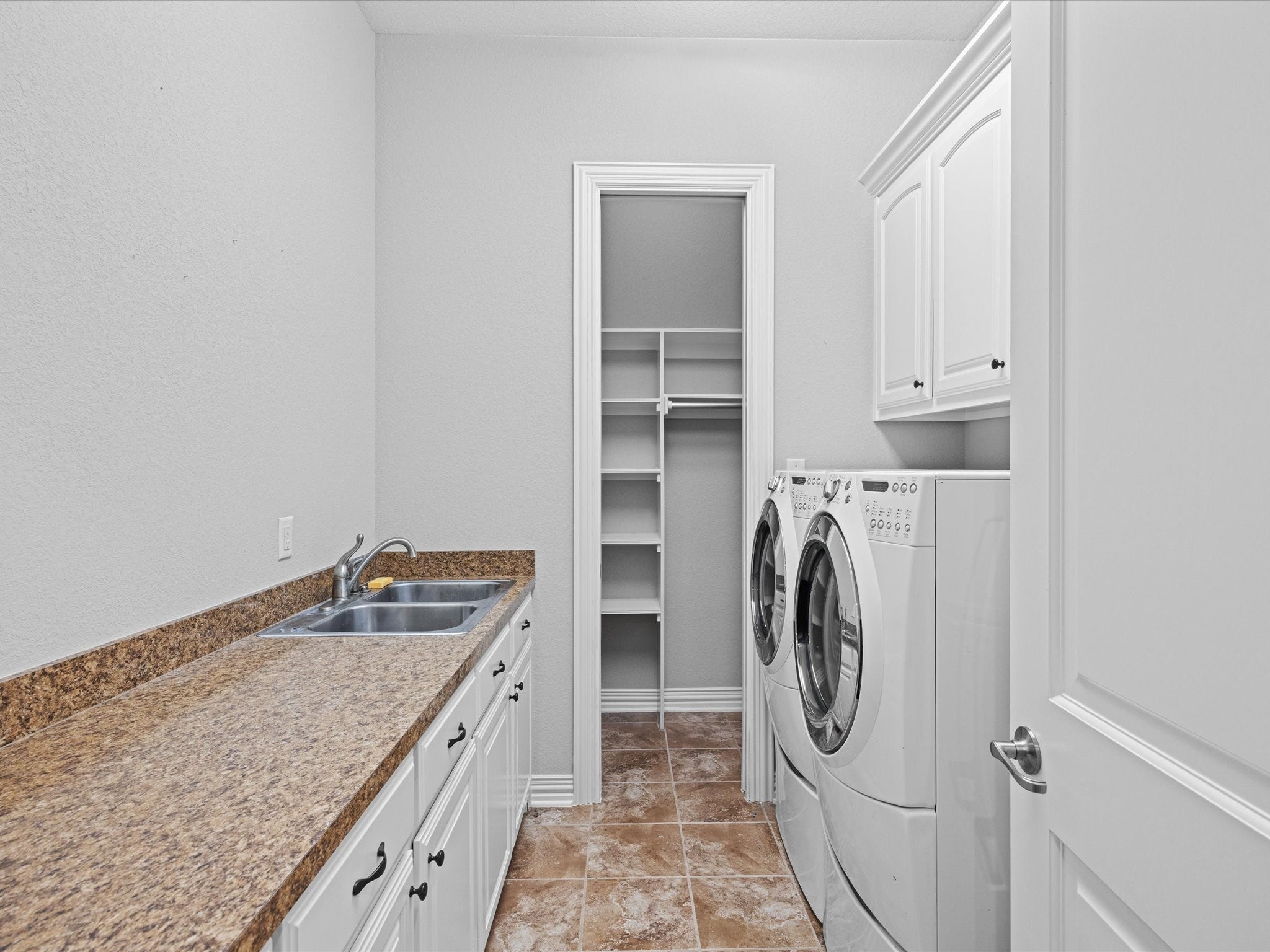 Runaway Bay, Texas, 76426, United States, 4 Bedrooms Bedrooms, ,4 BathroomsBathrooms,Residential,Active,1909882