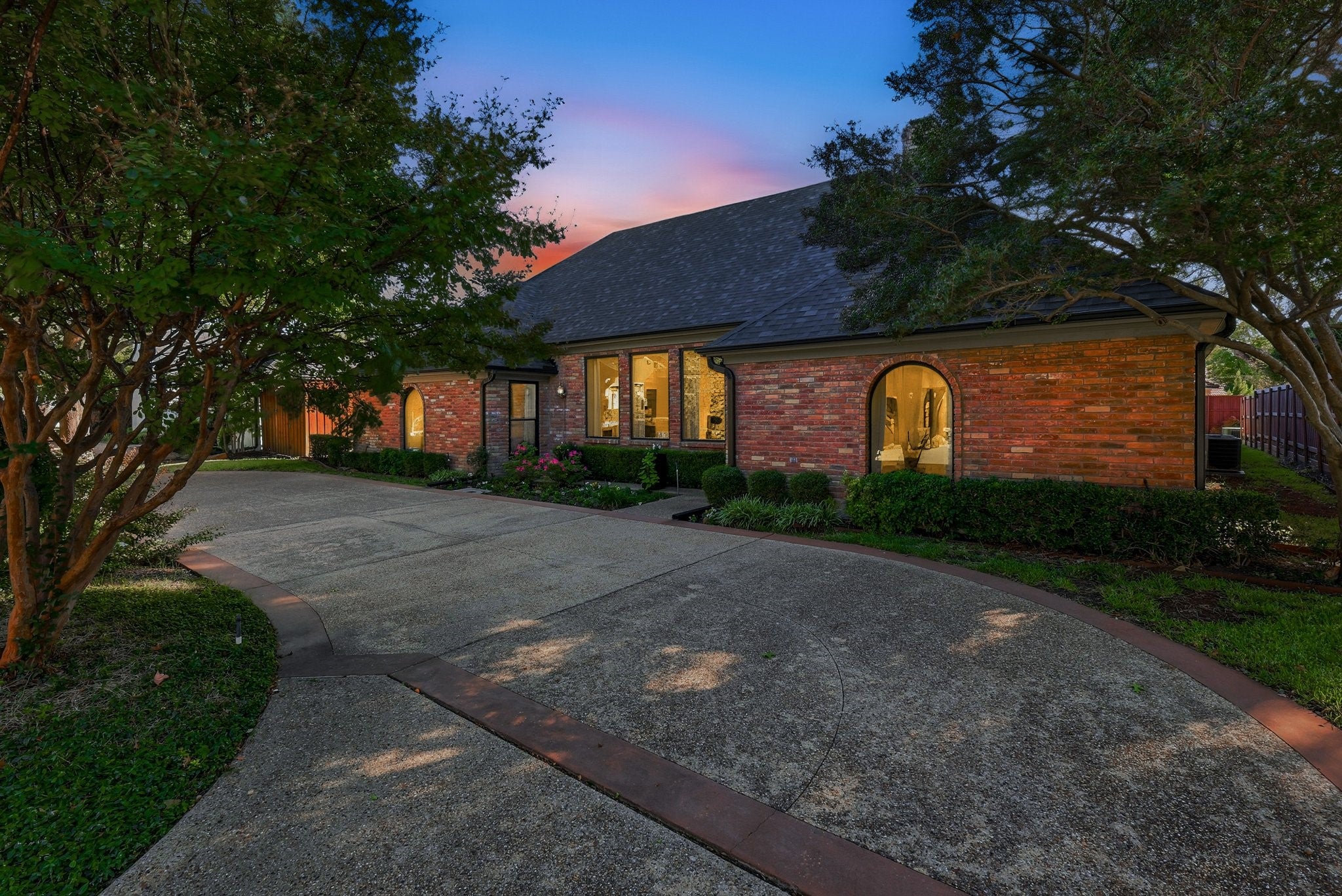 Dallas, Texas, 75248, United States, 4 Bedrooms Bedrooms, ,3 BathroomsBathrooms,Residential,Active,1973343