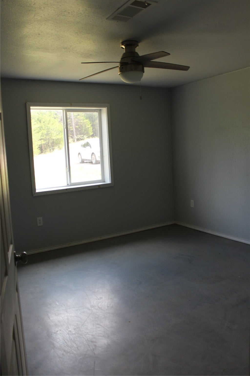 Bonham, Texas, 75418, United States, 9 Bedrooms Bedrooms, ,6 BathroomsBathrooms,Residential,Active,1988719