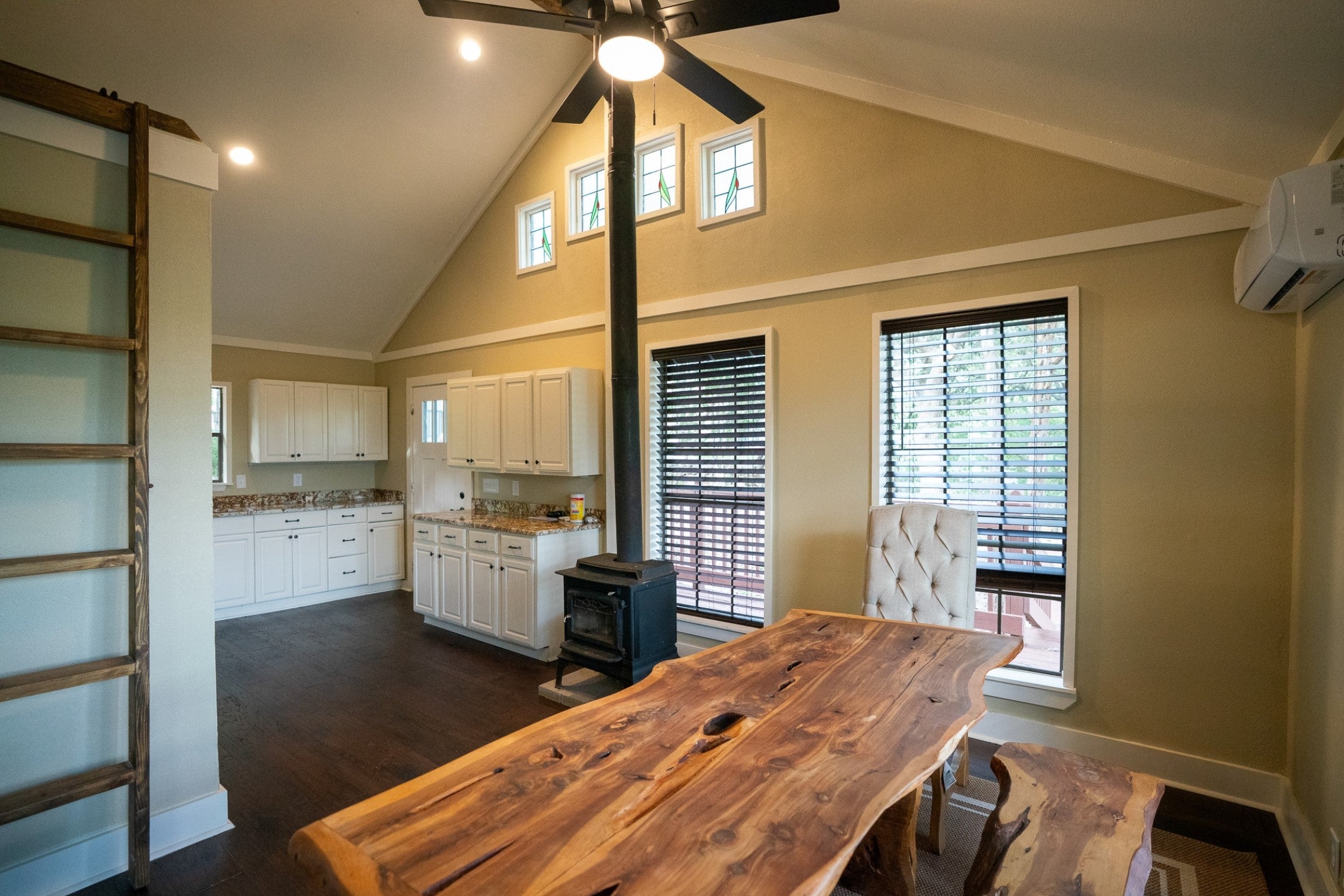 Boerne, Texas, 78006, United States, 4 Bedrooms Bedrooms, ,3 BathroomsBathrooms,Residential,Active,1900412