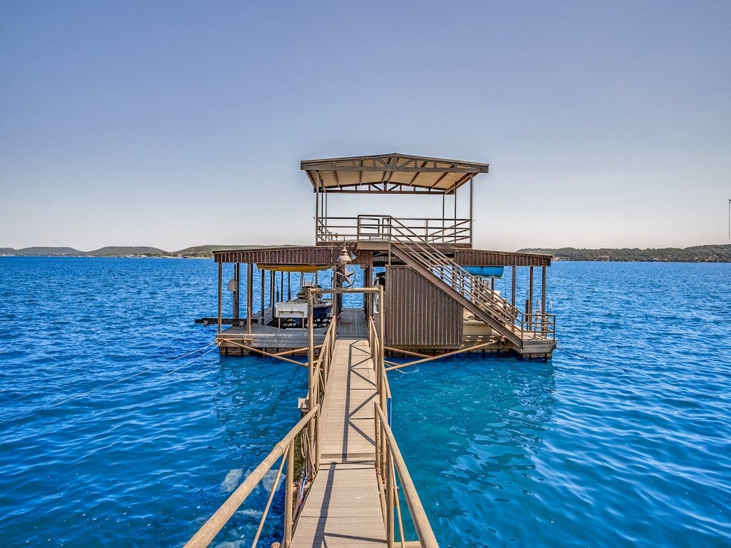 Graham, Texas, 76450, United States, 4 Bedrooms Bedrooms, ,4 BathroomsBathrooms,Residential,Active,1944034