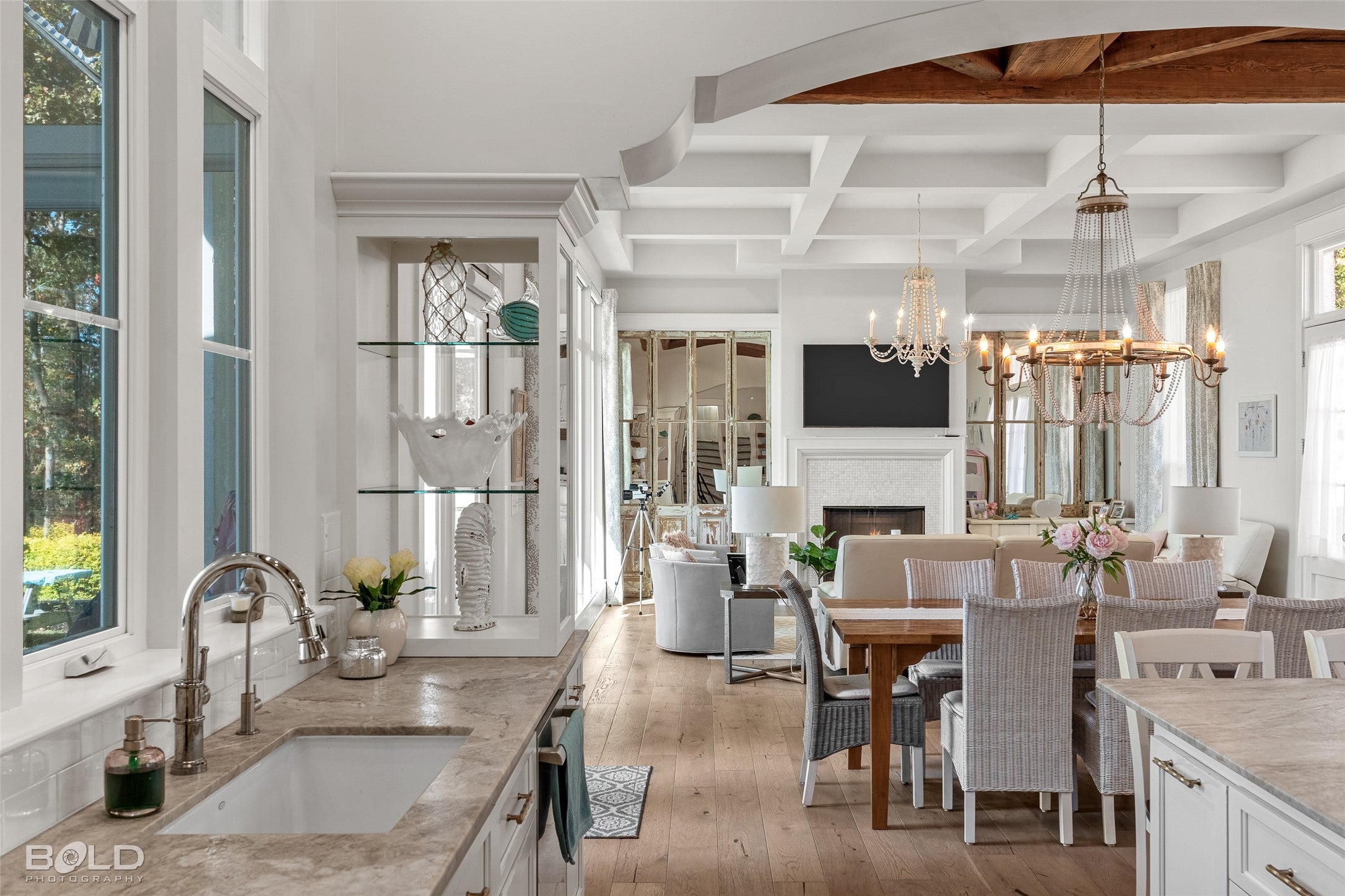 Many, Louisiana, 71449, United States, 3 Bedrooms Bedrooms, ,4 BathroomsBathrooms,Residential,Active,1993970