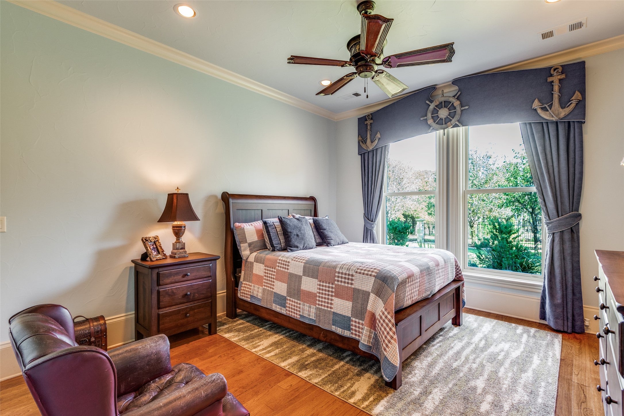 Pilot Point, Texas, 76258, United States, 6 Bedrooms Bedrooms, ,8 BathroomsBathrooms,Residential,Active,1953394