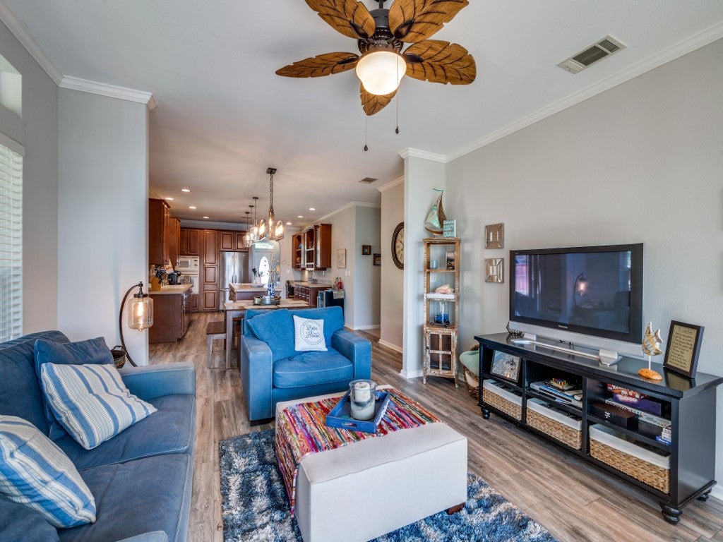 Graham, Texas, 76450, United States, 4 Bedrooms Bedrooms, ,2 BathroomsBathrooms,Residential,Active,2008324