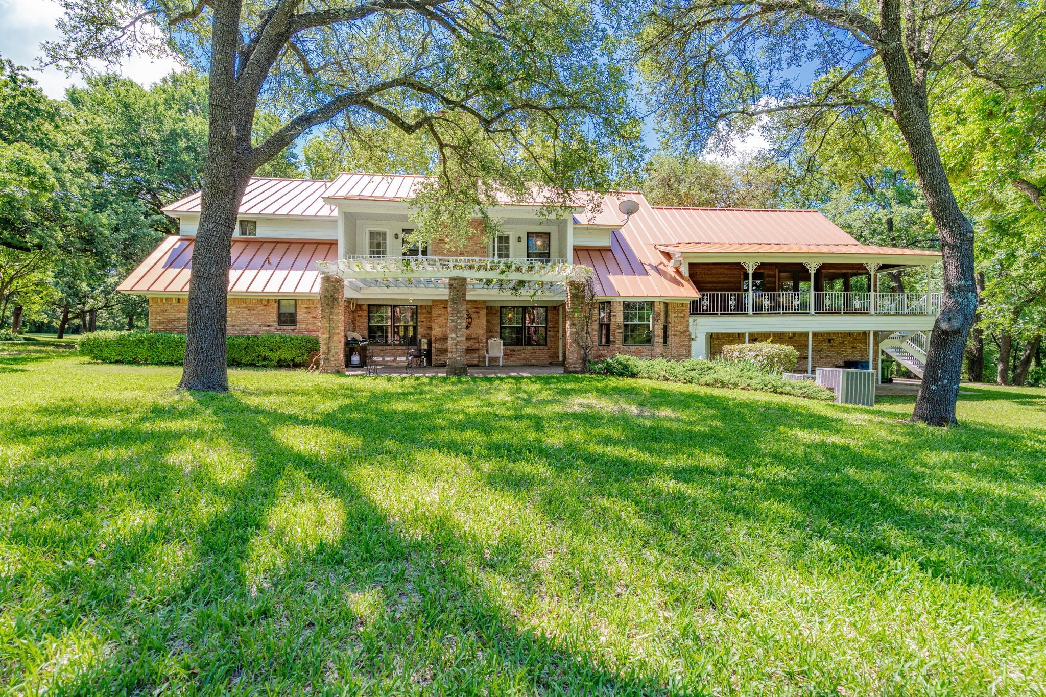 Seagoville, Texas, 75159, United States, 4 Bedrooms Bedrooms, ,5 BathroomsBathrooms,Residential,Active,1810463