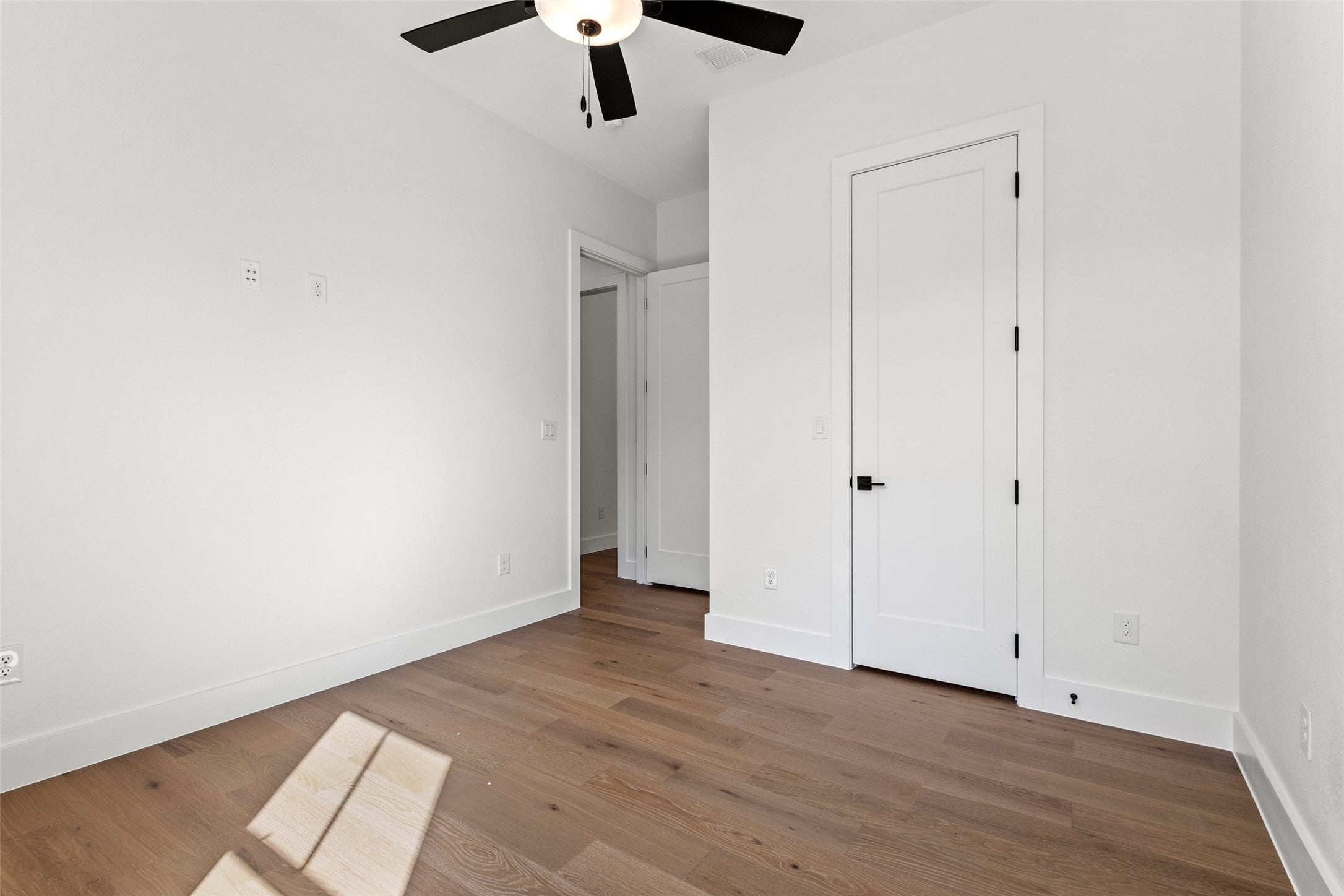 Van Alstyne, Texas, 75495, United States, 4 Bedrooms Bedrooms, ,4 BathroomsBathrooms,Residential,Active,1880019