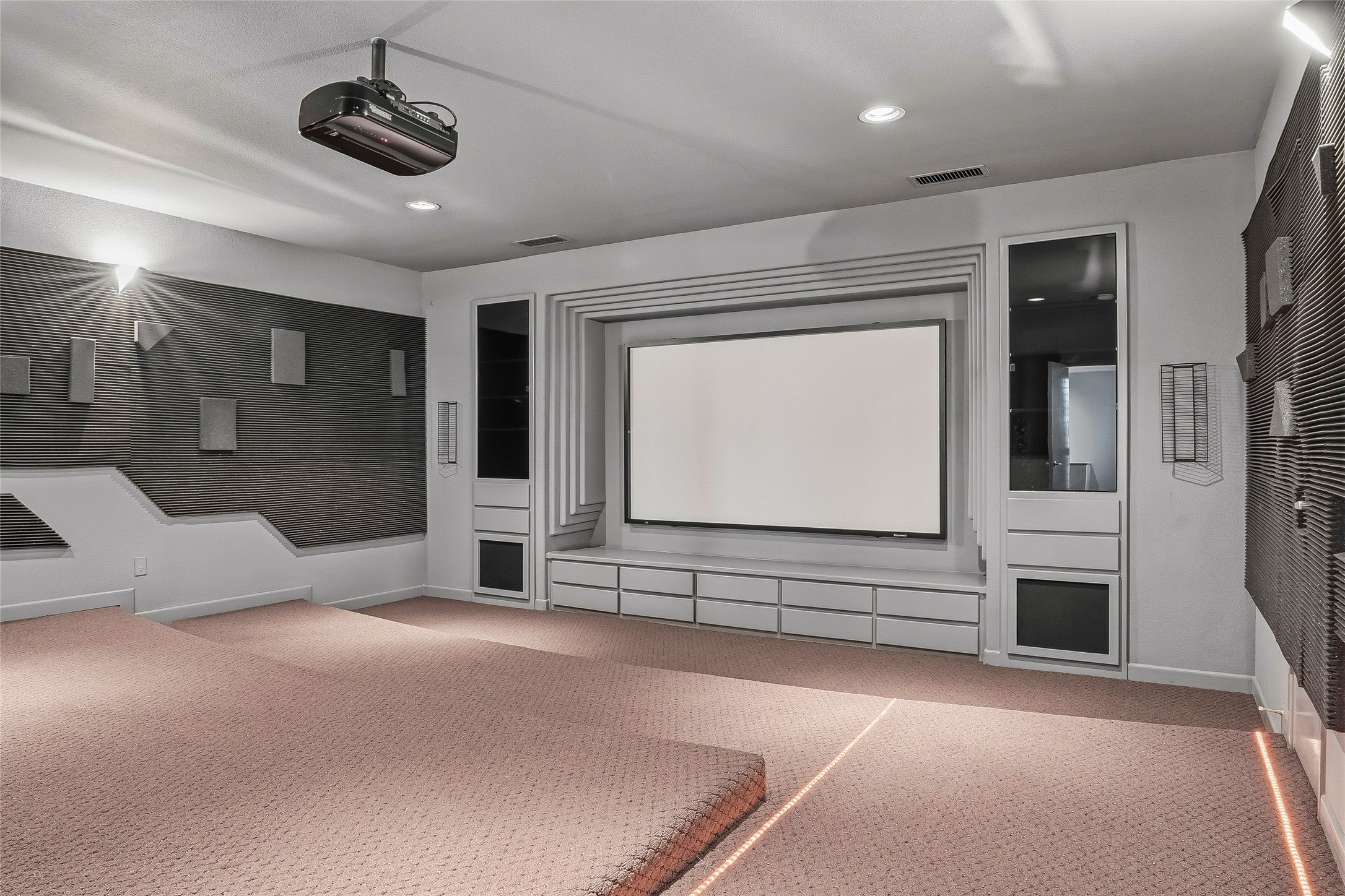 Flower Mound, Texas, 75022, United States, 4 Bedrooms Bedrooms, ,6 BathroomsBathrooms,Residential,Active,1972143