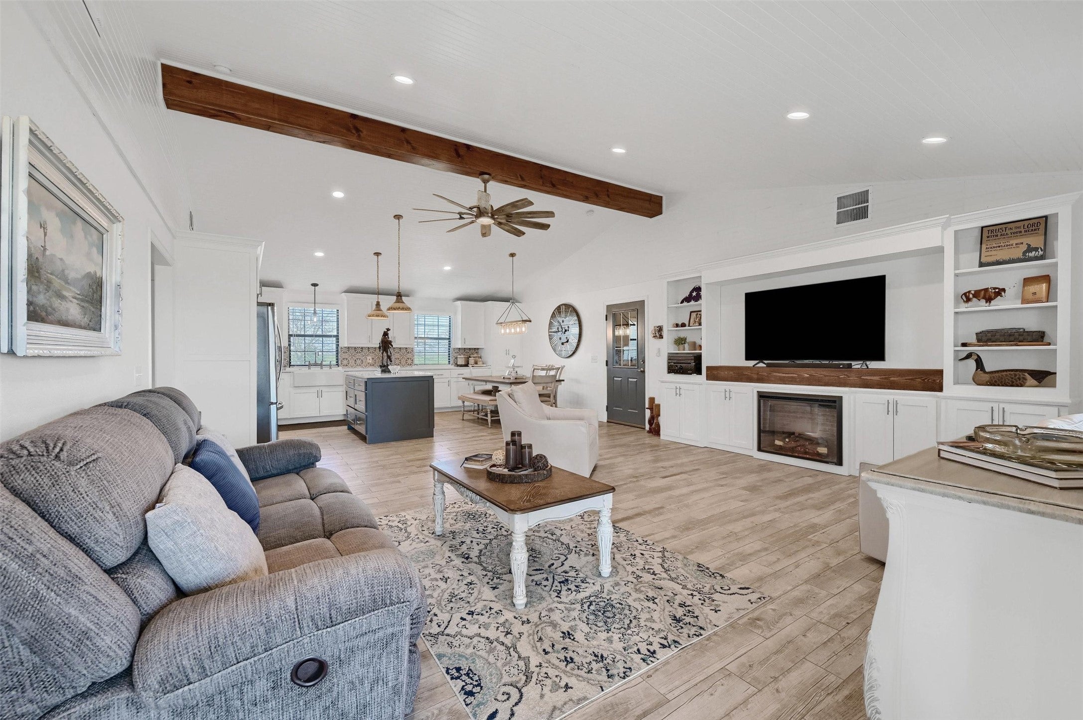 Tioga, Texas, 76271, United States, ,7 BathroomsBathrooms,Residential,Active,1841304