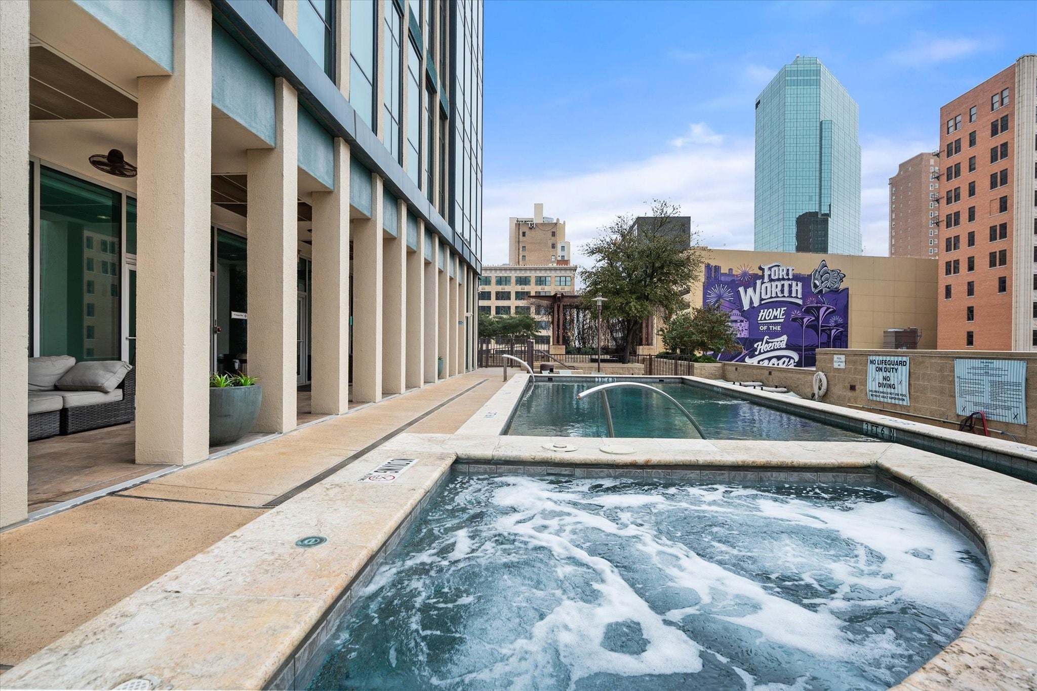 Fort Worth, Texas, 76102, United States, ,3 BathroomsBathrooms,Residential,Active,1808184