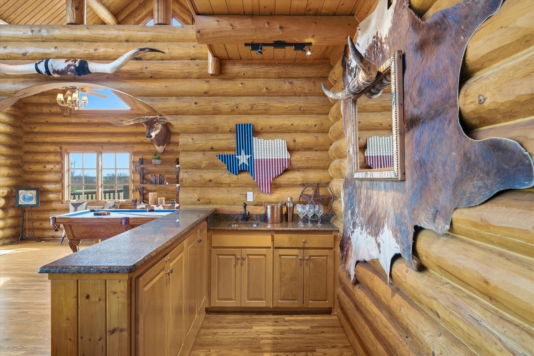 Palmer, Texas, 75152, United States, 6 Bedrooms Bedrooms, ,5 BathroomsBathrooms,Residential,Active,2010532