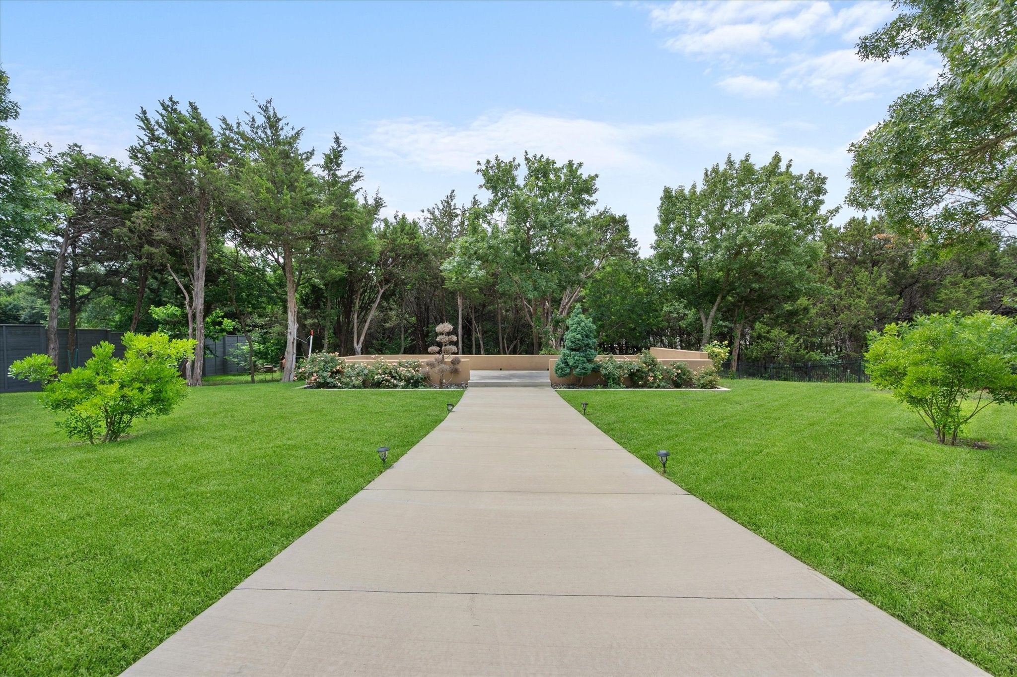 Cedar Hill, Texas, 75104, United States, 6 Bedrooms Bedrooms, ,8 BathroomsBathrooms,Residential,Active,1964299