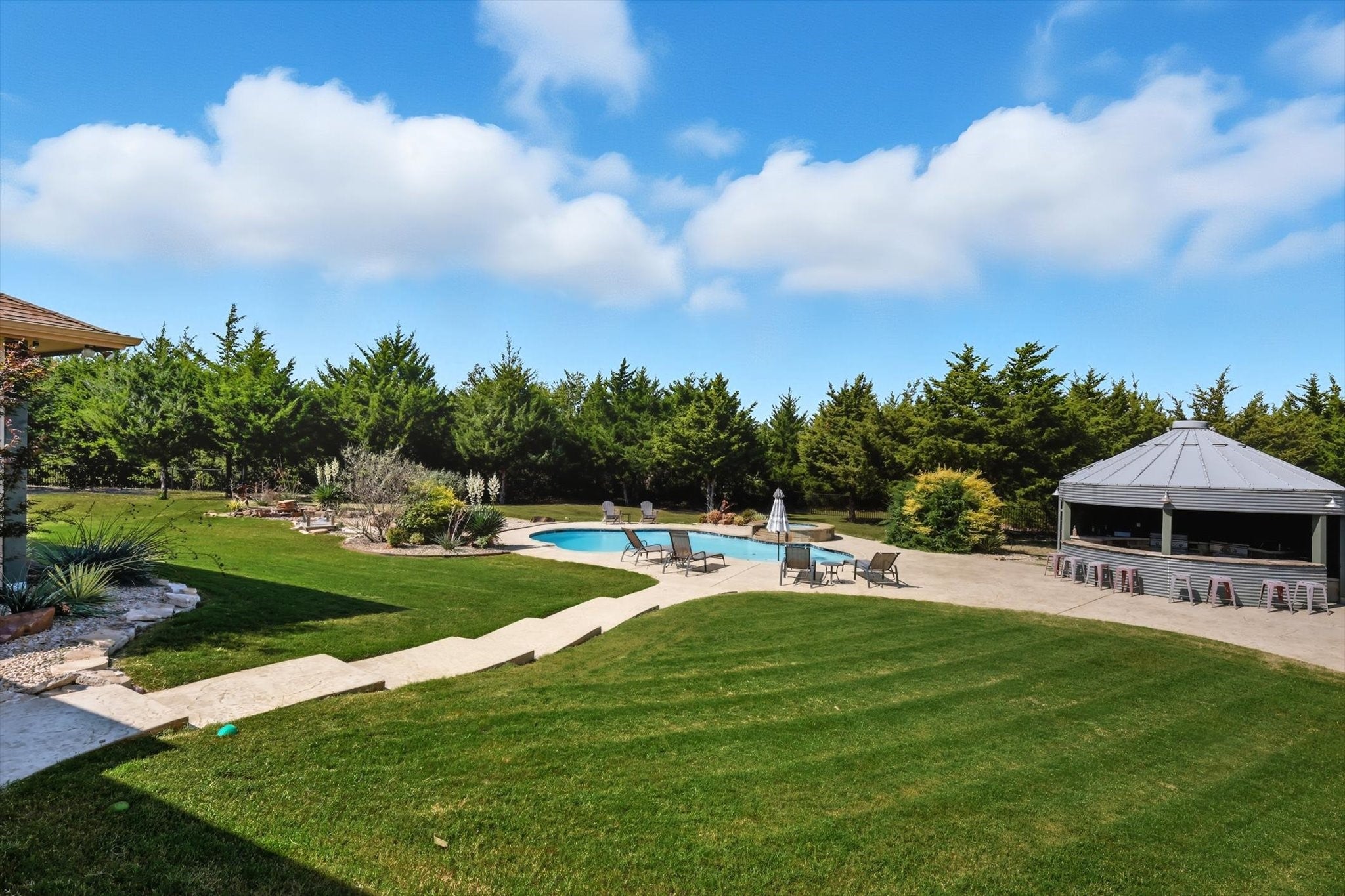 Melissa, Texas, 75454, United States, 4 Bedrooms Bedrooms, ,3 BathroomsBathrooms,Residential,Active,1961956