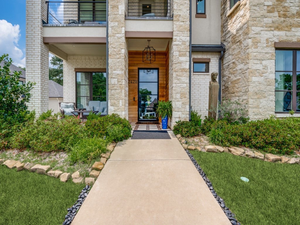 Tyler, Texas, 75709, United States, 4 Bedrooms Bedrooms, ,5 BathroomsBathrooms,Residential,Active,2015815