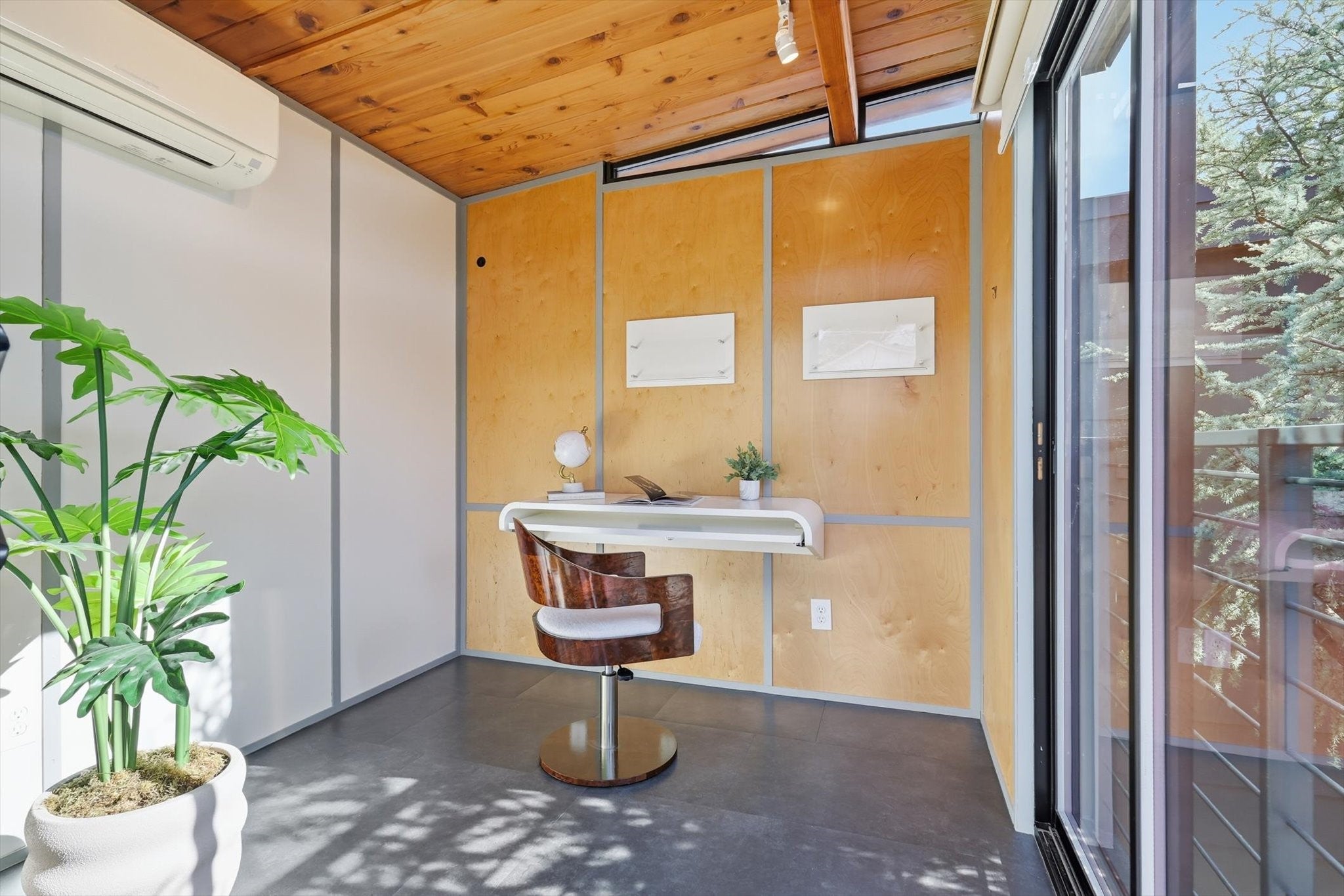 Dallas, Texas, 75218, United States, 3 Bedrooms Bedrooms, ,2 BathroomsBathrooms,Residential,Active,2010190