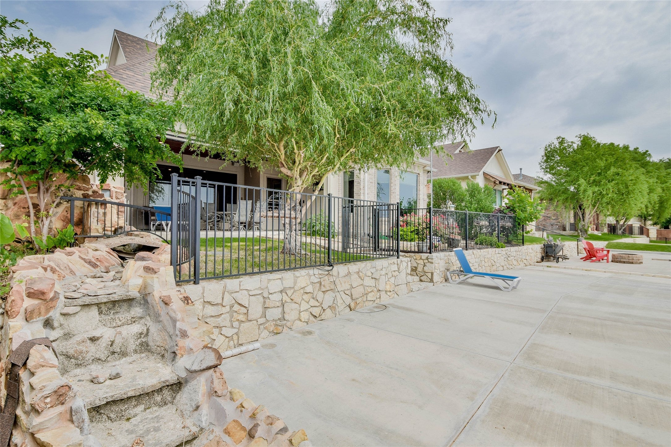 Granbury, Texas, 76048, United States, 3 Bedrooms Bedrooms, ,3 BathroomsBathrooms,Residential,Active,1828685