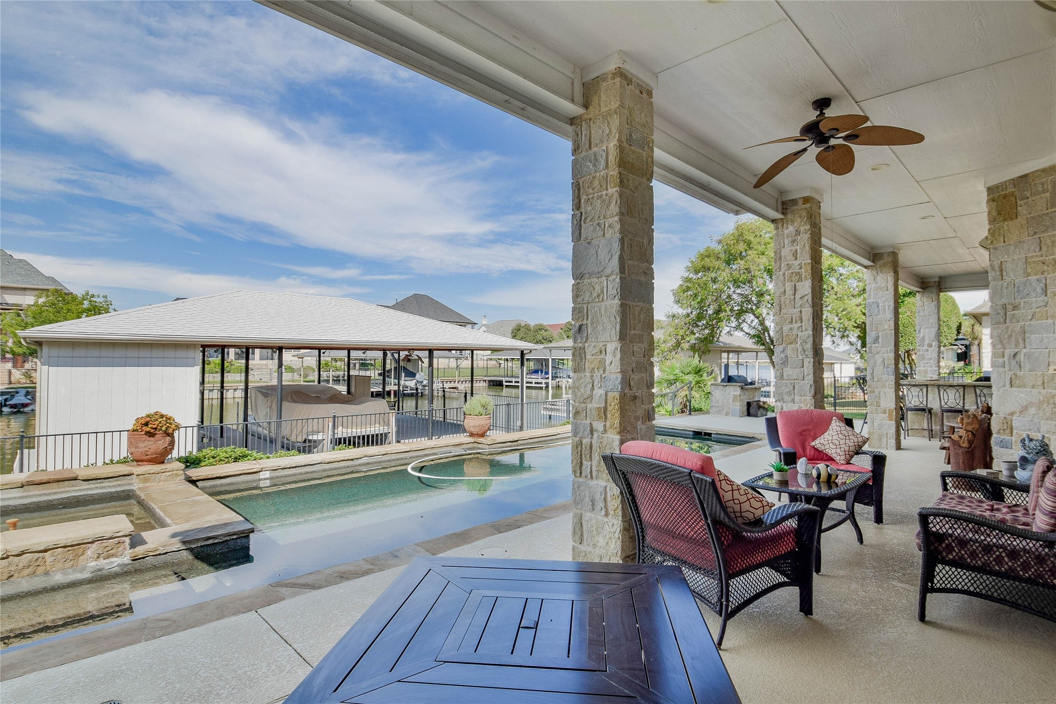 Granbury, Texas, 76048, United States, 4 Bedrooms Bedrooms, ,4 BathroomsBathrooms,Residential,Active,1967289