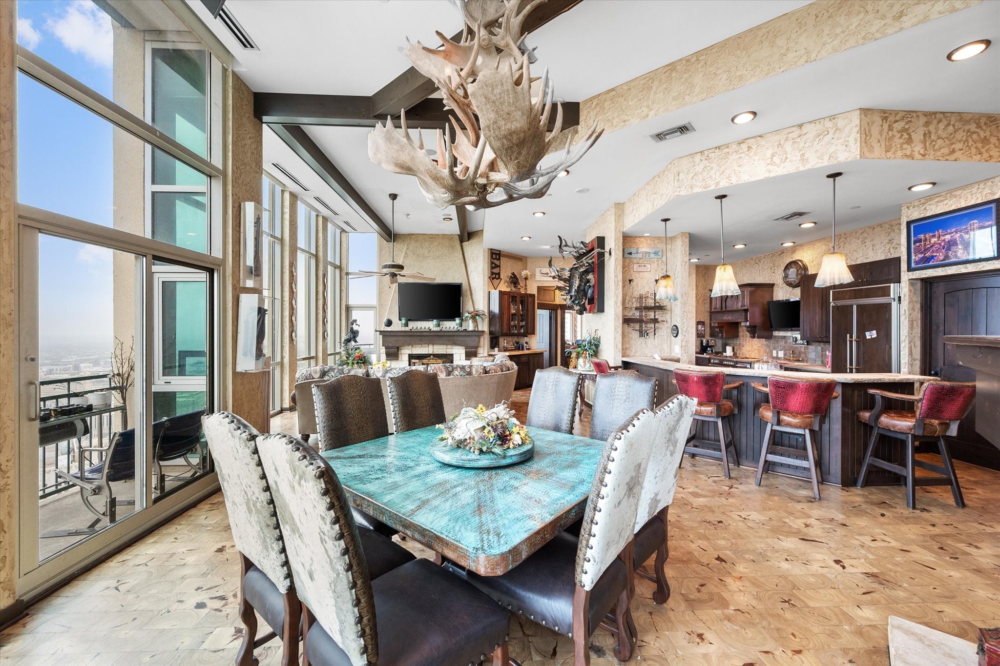Fort Worth, Texas, 76102, United States, ,3 BathroomsBathrooms,Residential,Active,1808184