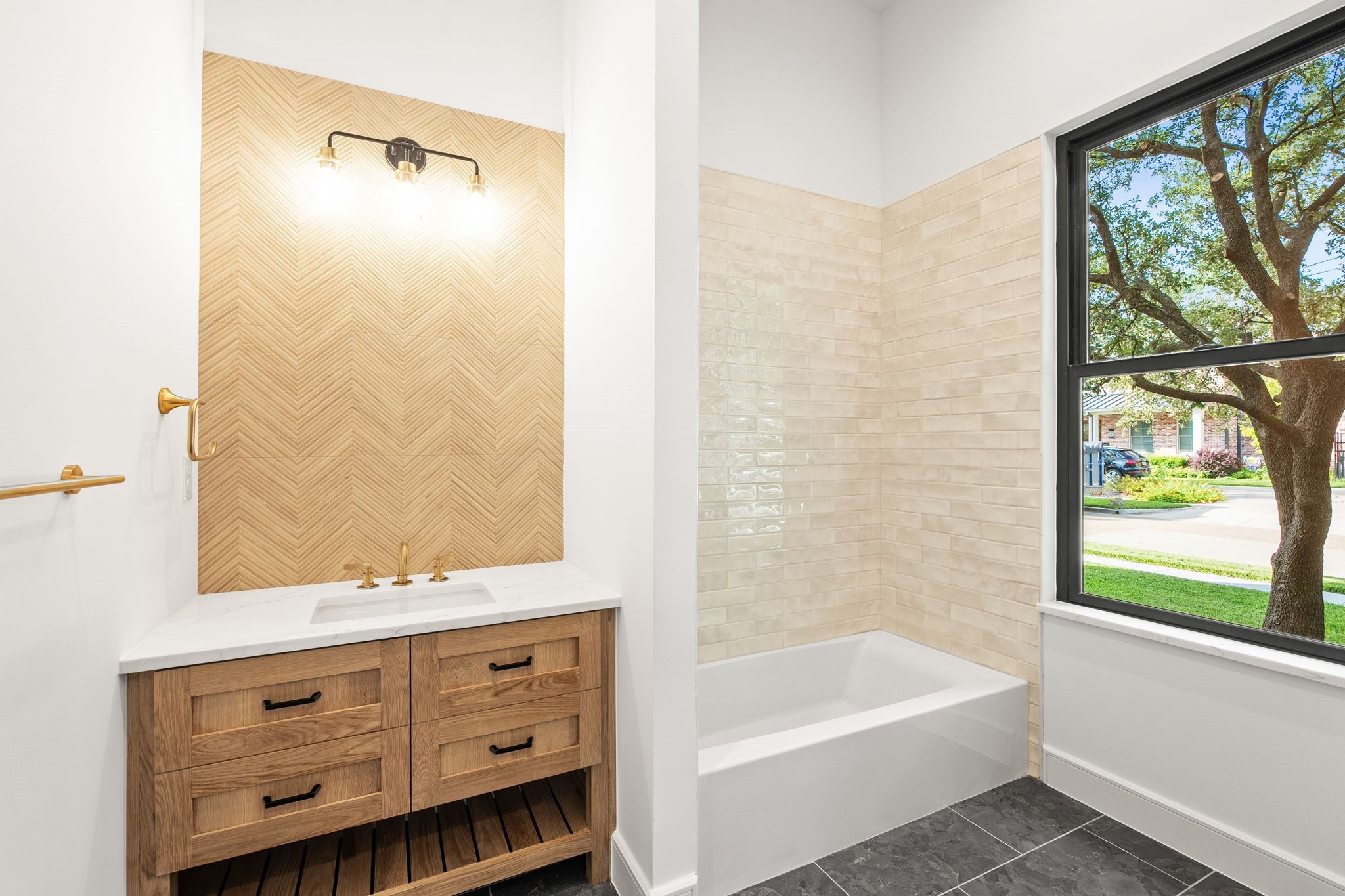 Richardson, Texas, 75080, United States, 5 Bedrooms Bedrooms, ,6 BathroomsBathrooms,Residential,Active,2009133