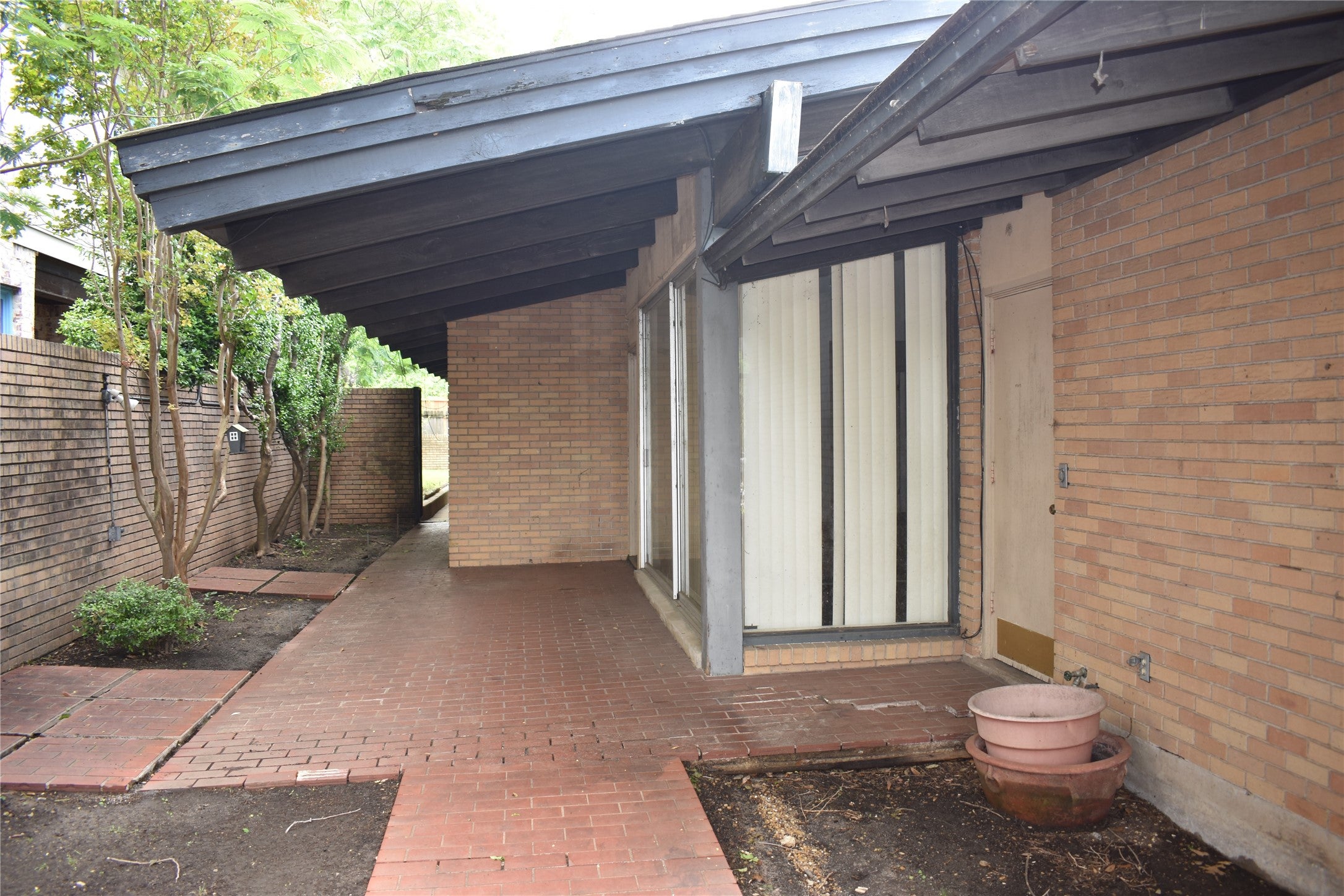 Dallas, Texas, 75225, United States, 4 Bedrooms Bedrooms, ,4 BathroomsBathrooms,Residential,Active,1922674