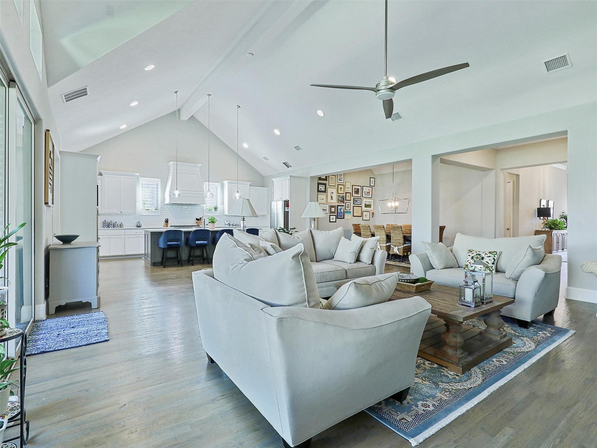 Prosper, Texas, 75078, United States, 4 Bedrooms Bedrooms, ,5 BathroomsBathrooms,Residential,Active,1953403