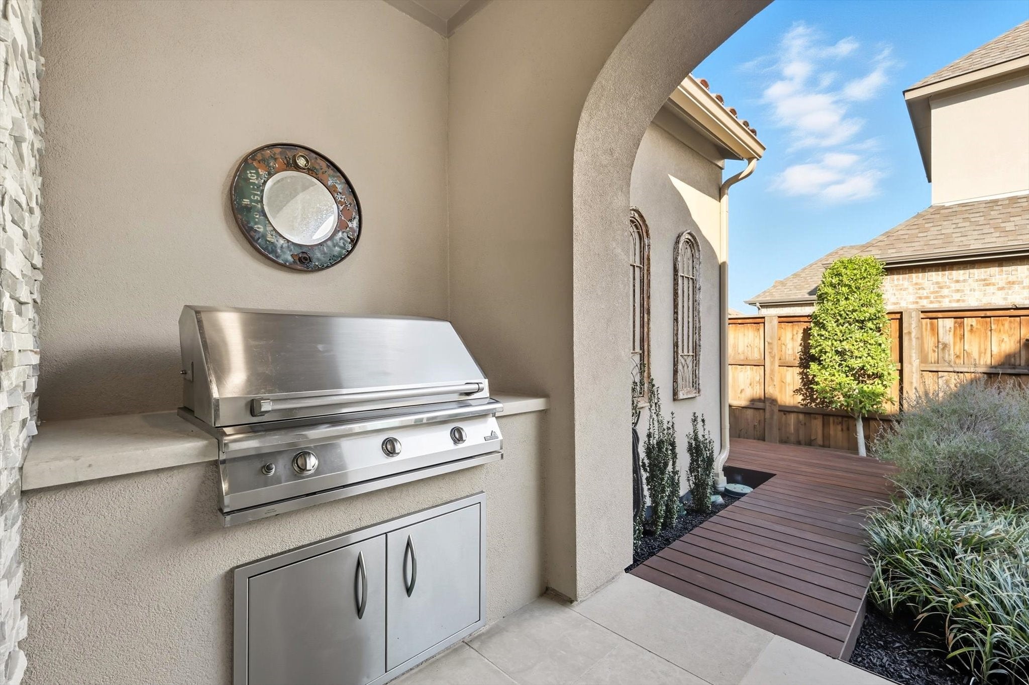 Carrollton, Texas, 75010, United States, 4 Bedrooms Bedrooms, ,7 BathroomsBathrooms,Residential,Active,1960128