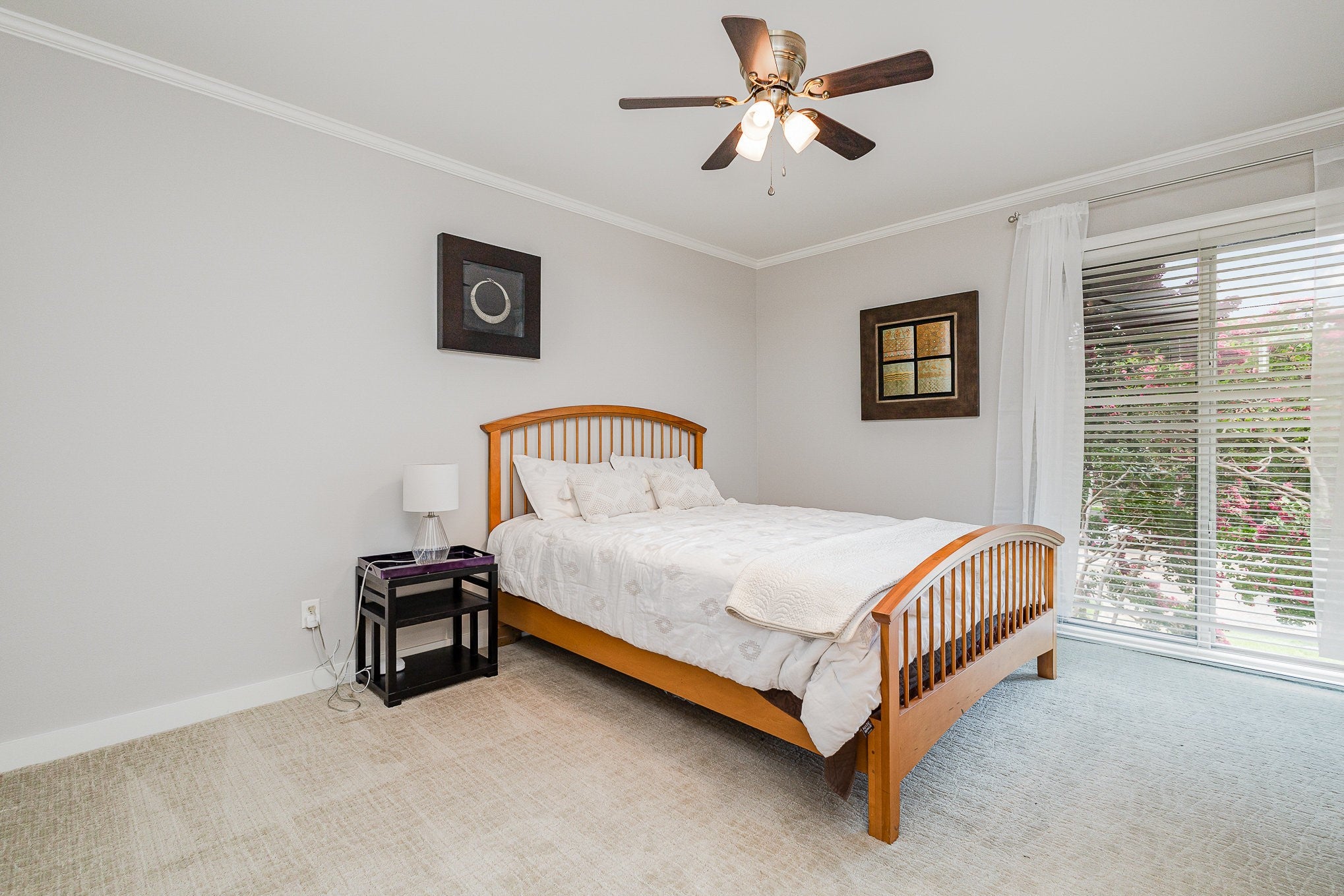 Dallas, Texas, 75240, United States, 6 Bedrooms Bedrooms, ,4 BathroomsBathrooms,Residential,Active,1894543