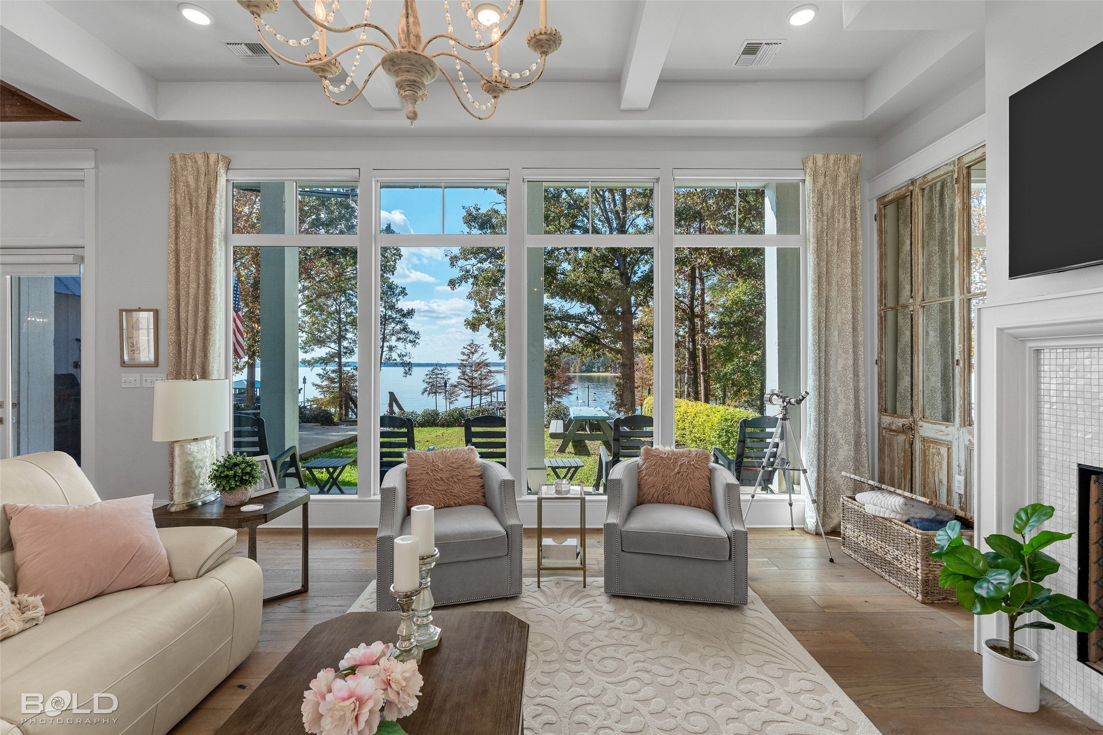 Many, Louisiana, 71449, United States, 3 Bedrooms Bedrooms, ,4 BathroomsBathrooms,Residential,Active,1993970