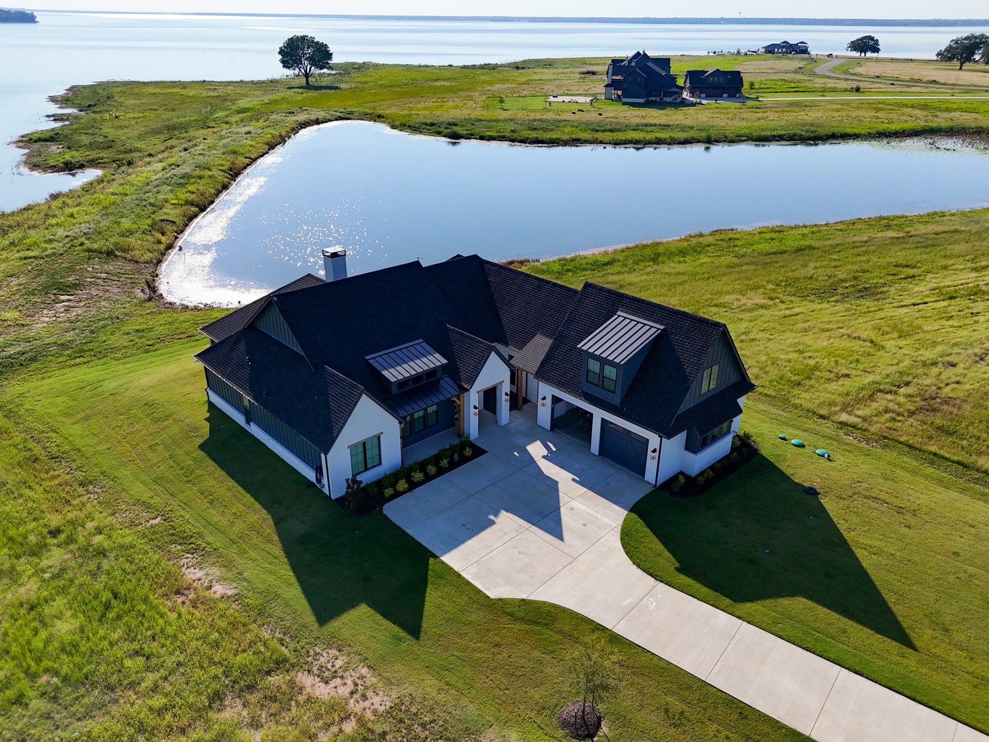 Honey Grove, Texas, 75446, United States, 5 Bedrooms Bedrooms, ,5 BathroomsBathrooms,Residential,Active,1944271