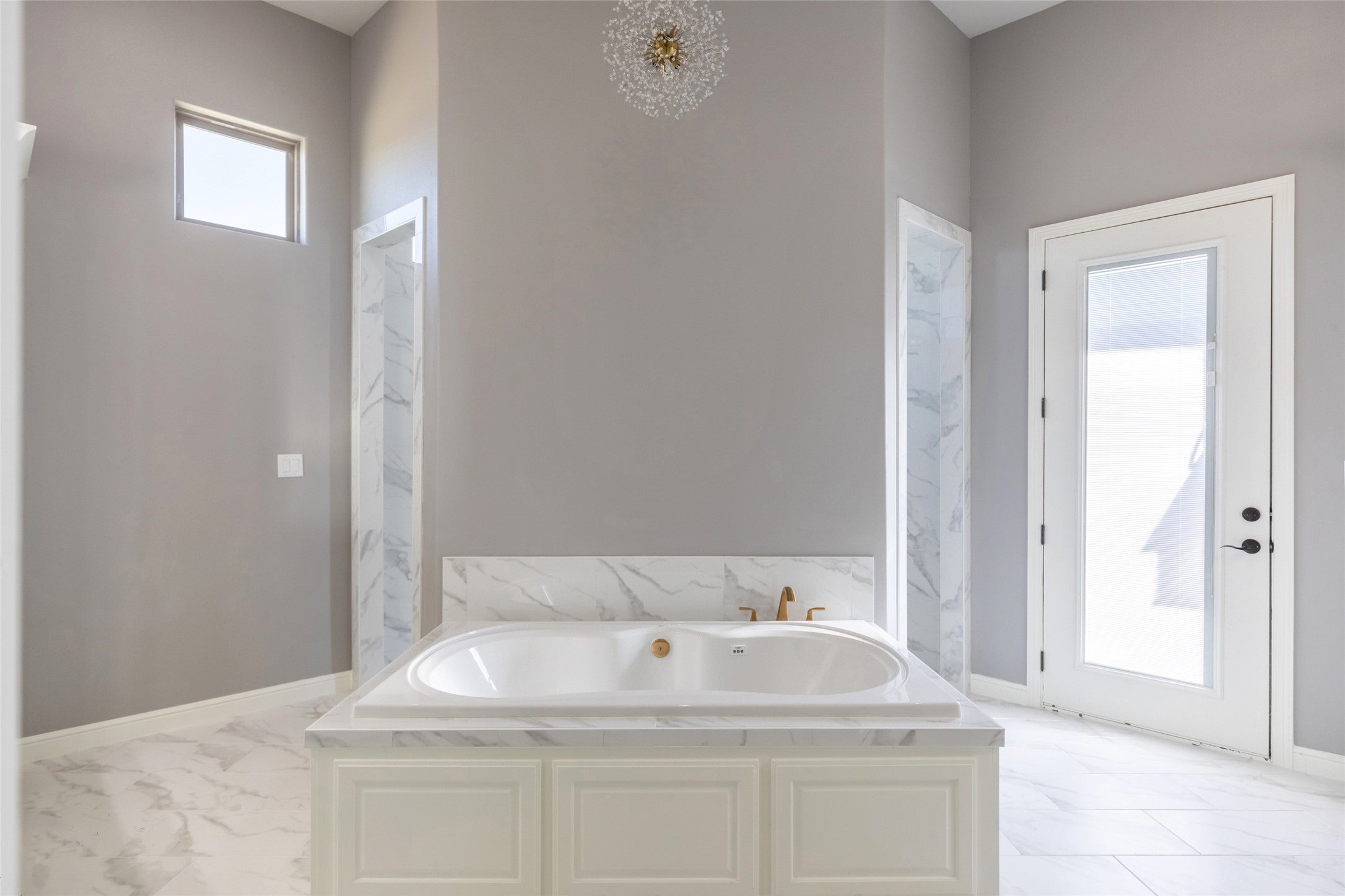 Abilene, Texas, 79602, United States, 5 Bedrooms Bedrooms, ,8 BathroomsBathrooms,Residential,Active,1762874